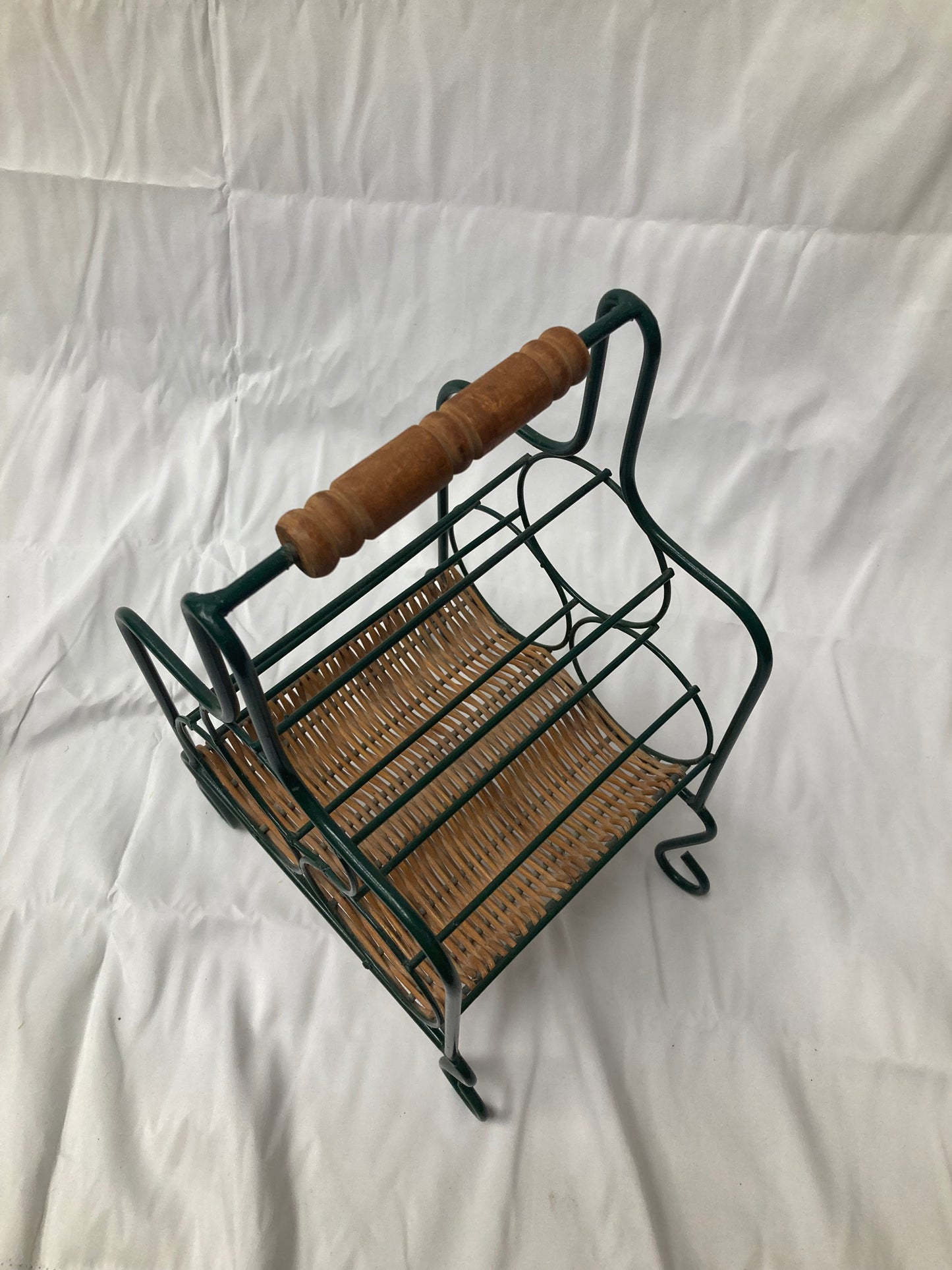 Metal & Wicker Wine Rack – 4 Bottle Capacity