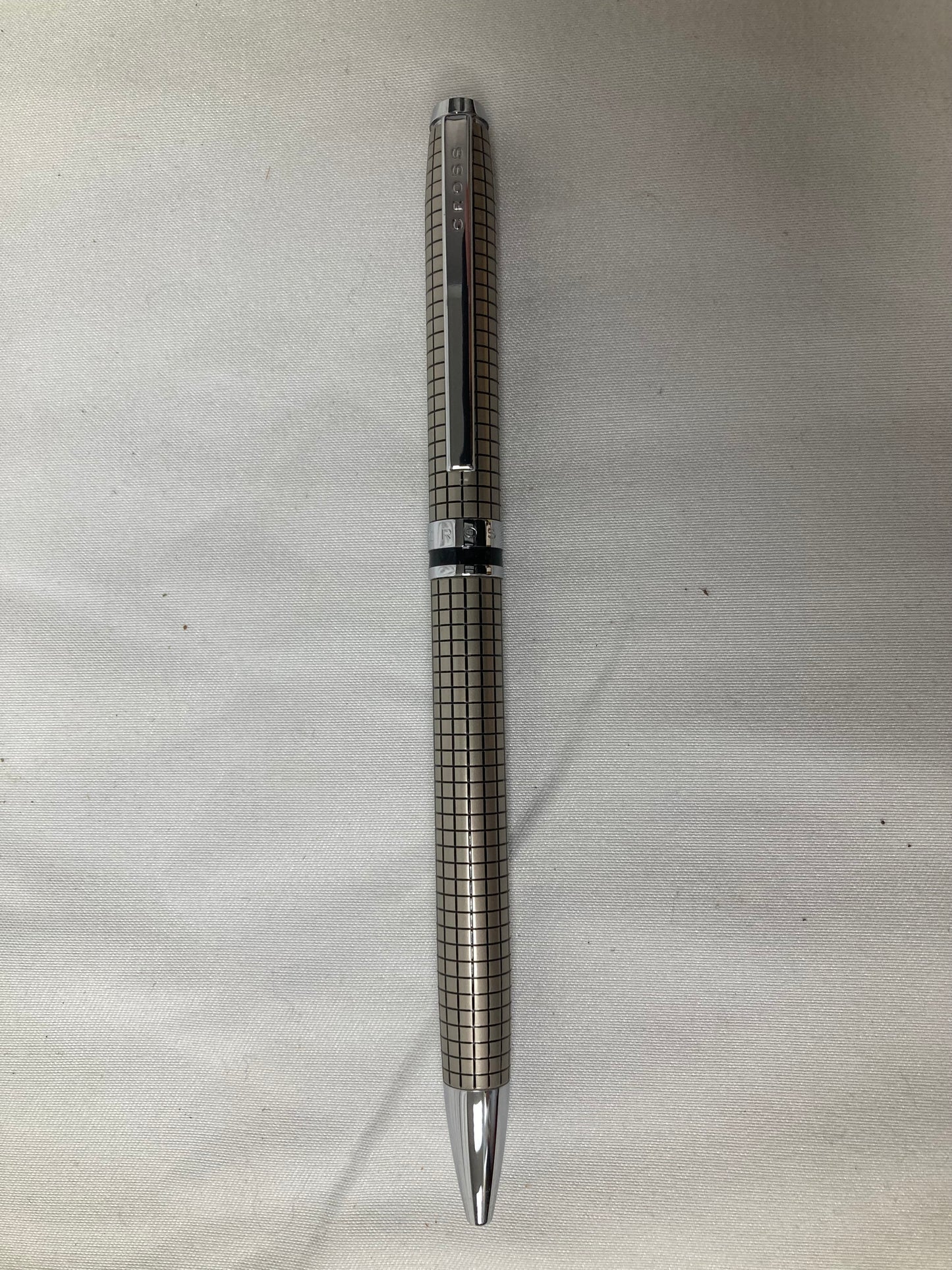 Cross Pen & Mechanical Pencil Gift Set – Chrome Grid Design