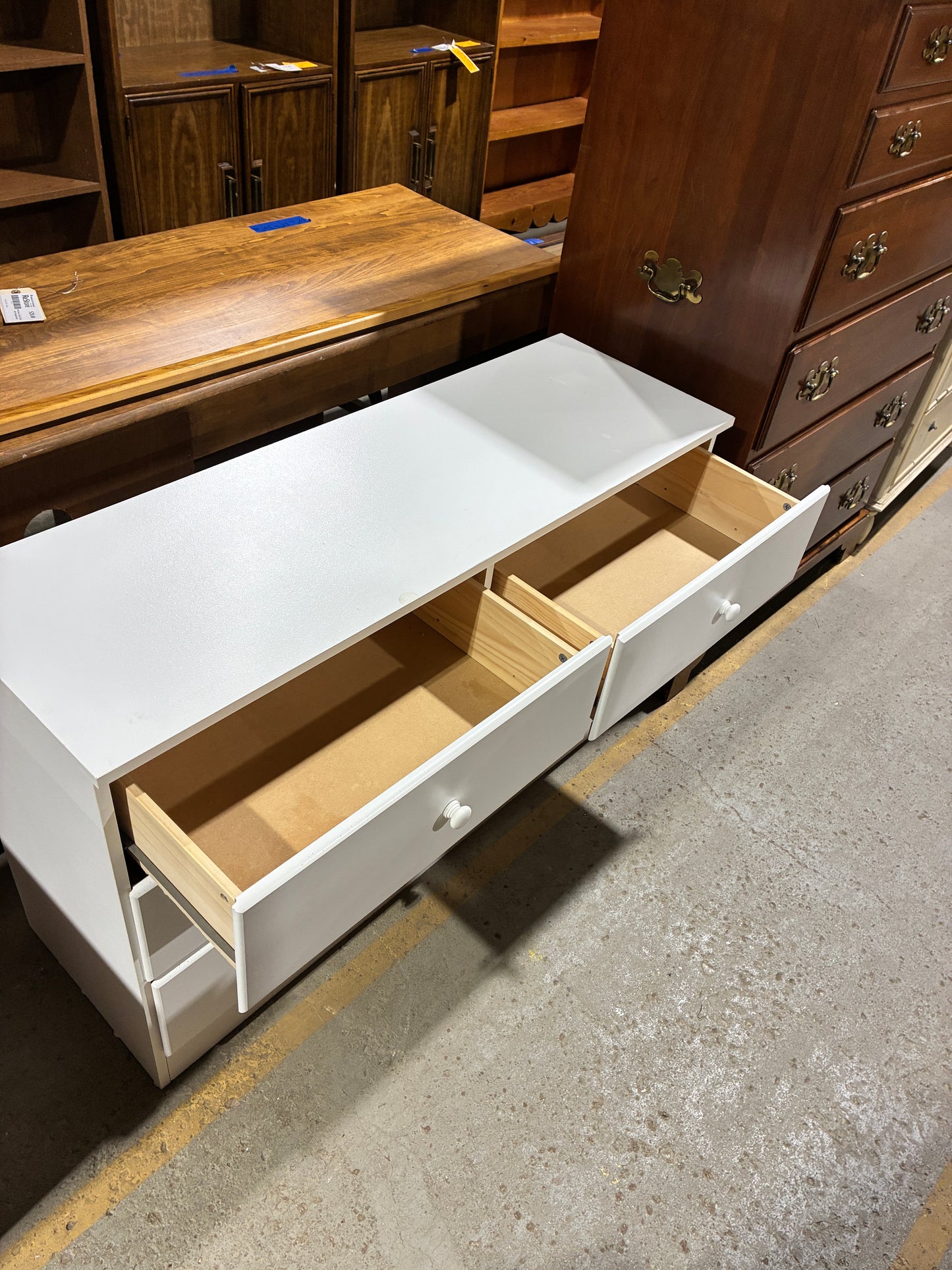 Modern White 6-Drawer Dresser