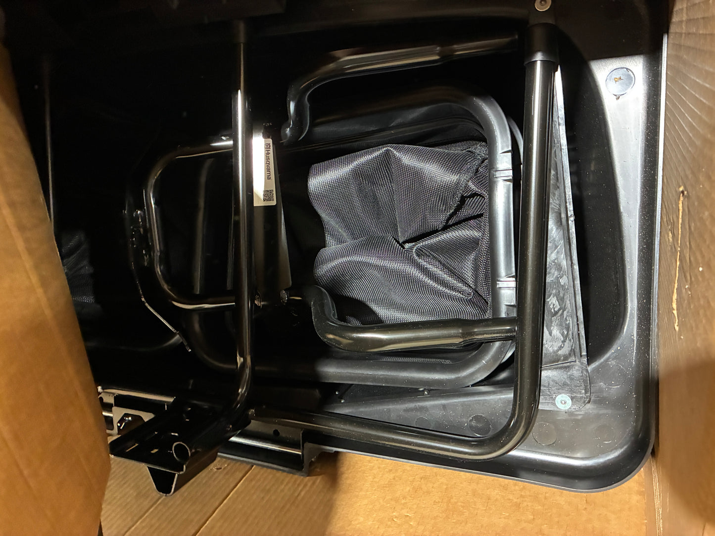 Husqvarna 46"/48" 3-Bin Grass Bagger (Model H34648)