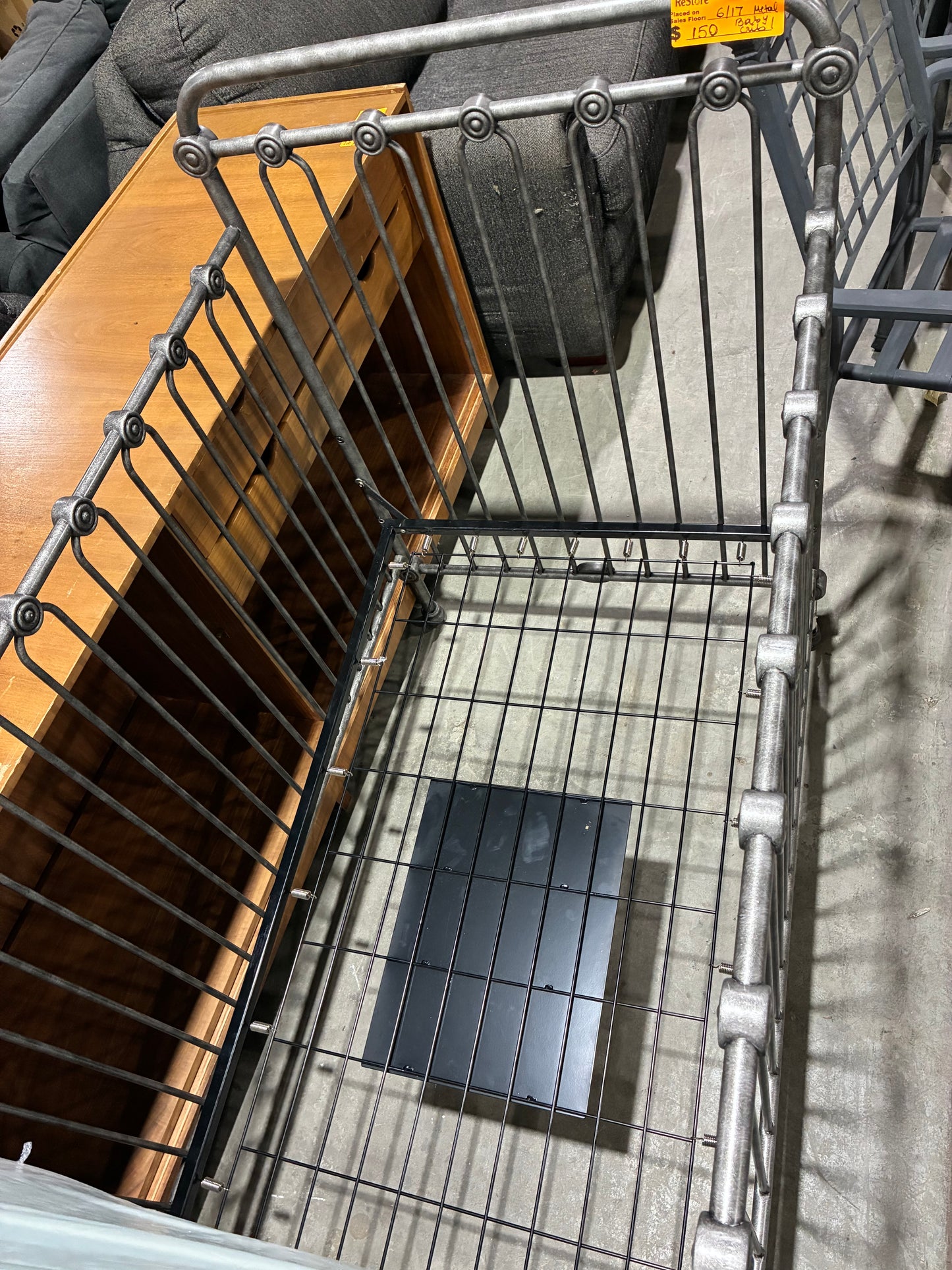 Industrial Metal Baby Crib with Mattress