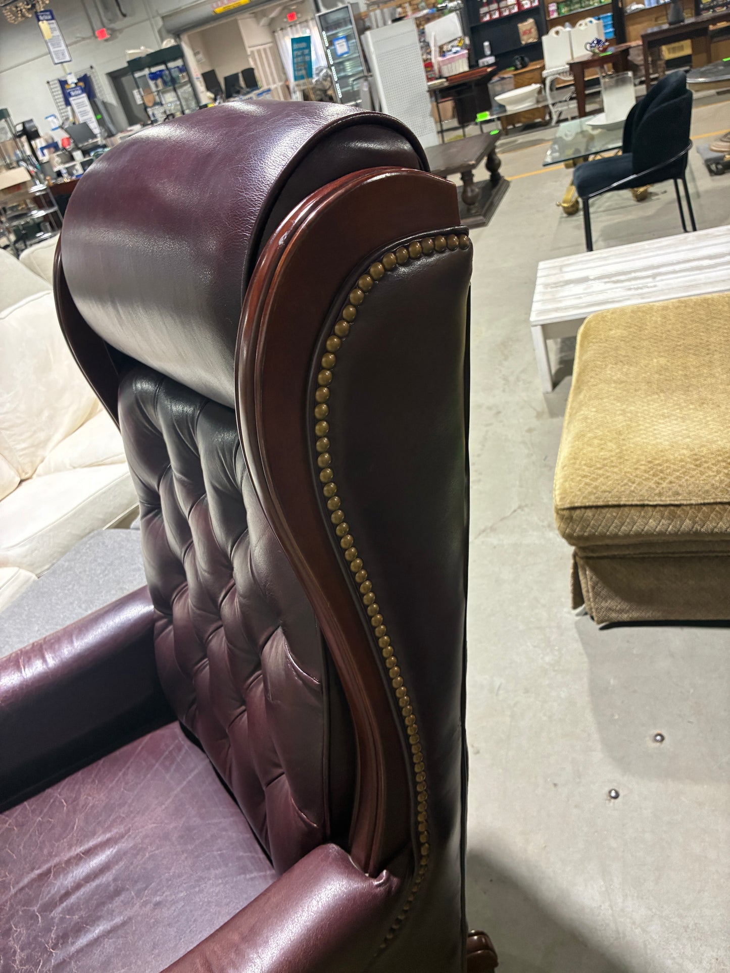 Traditional Burgundy Executive Office Chair