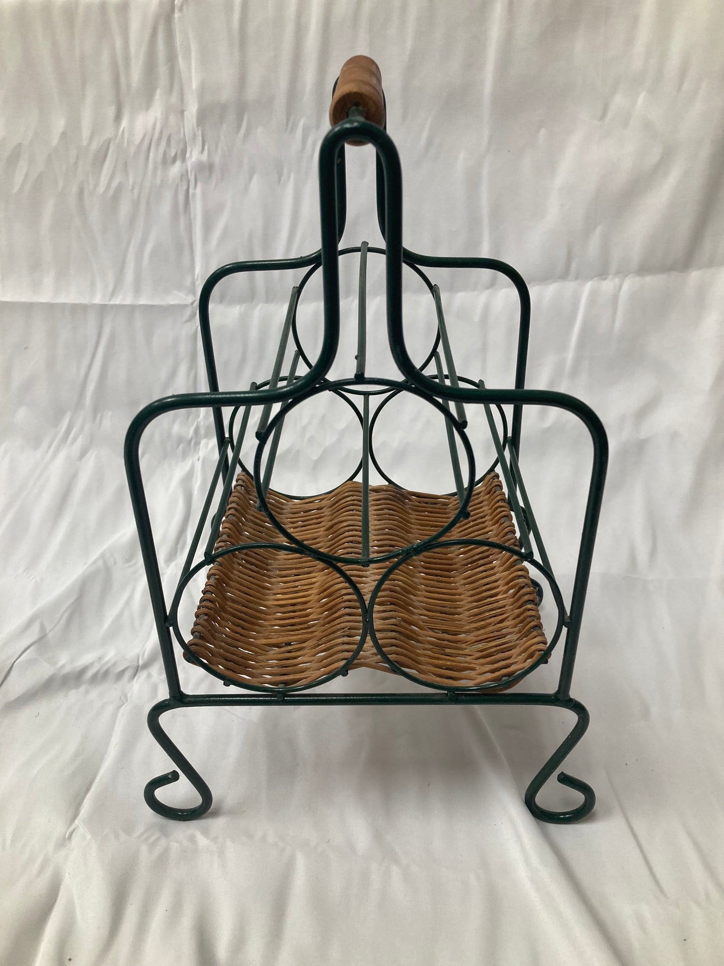 Metal & Wicker Wine Rack – 4 Bottle Capacity
