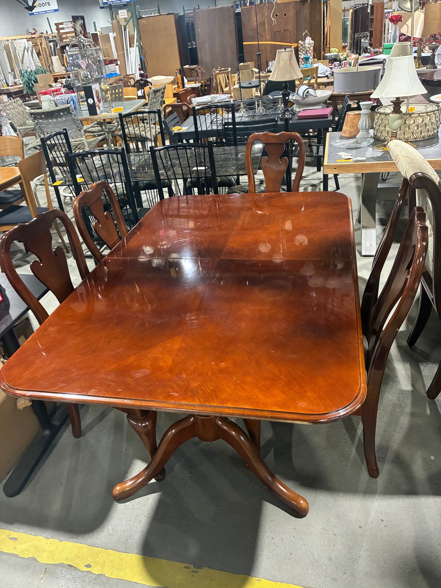 Thomasville Six-Chair Dining Set