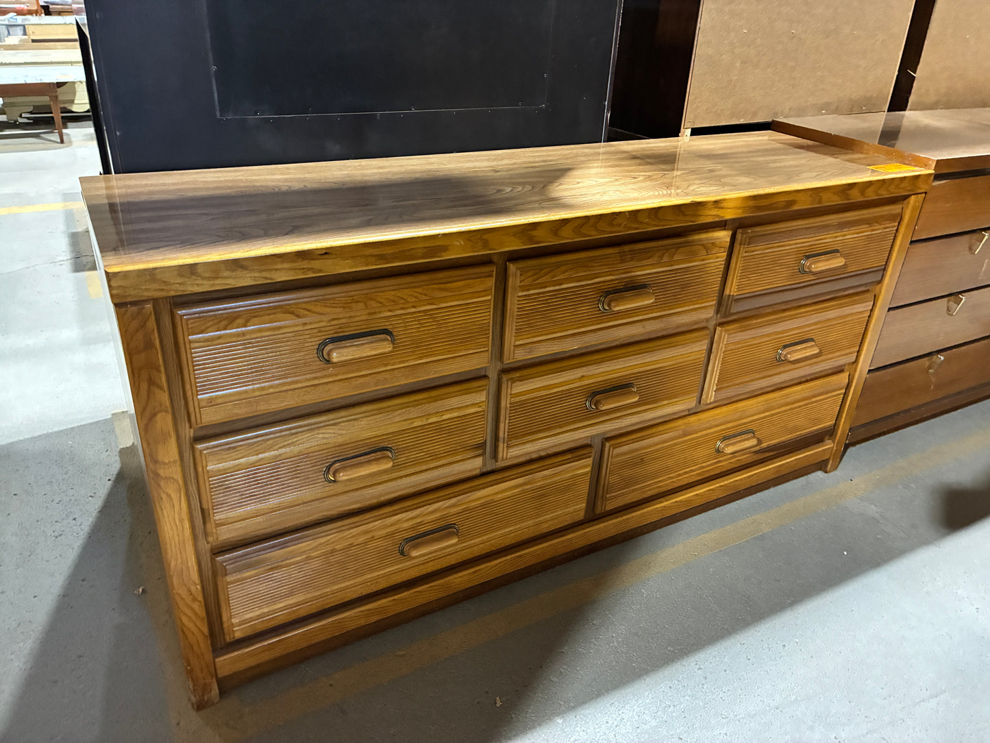 Oak 8-Drawer Dresser