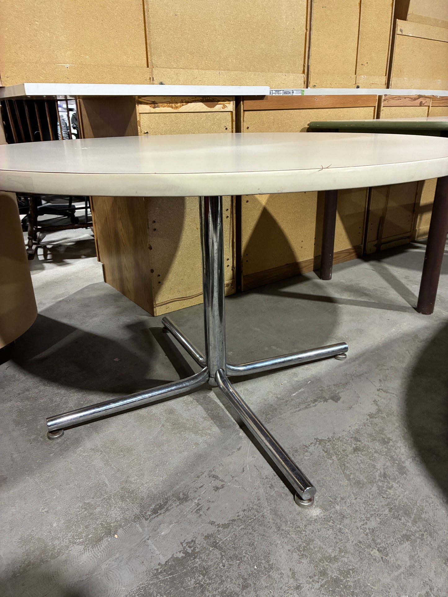 Round Pedestal Dining Table | 48" Diameter x 29" Tall