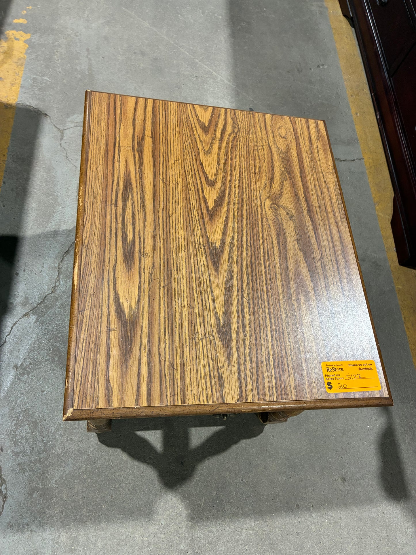 Traditional Oak End Table with Storage Drawer