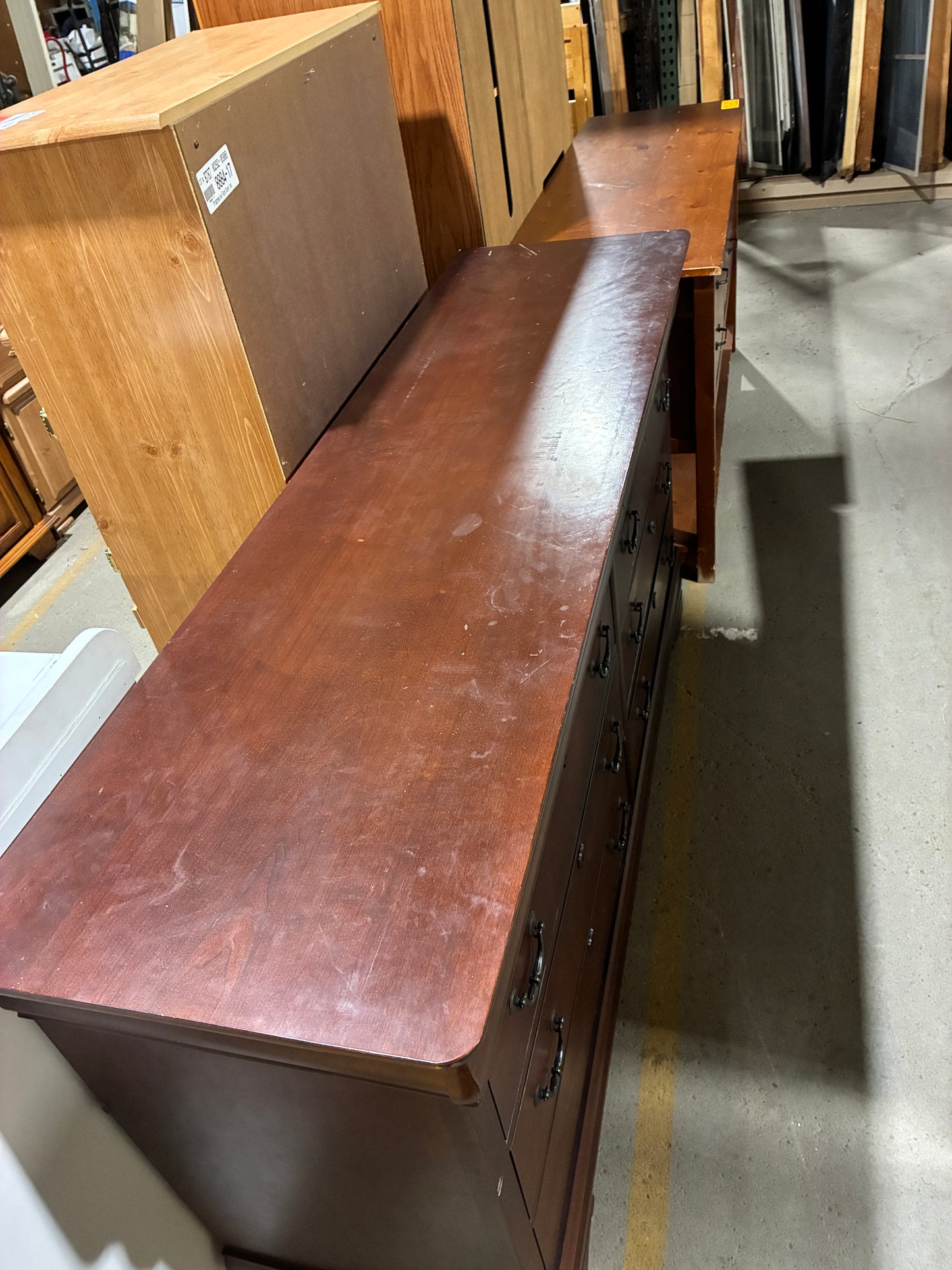 Broyhill 6-Drawer Dresser