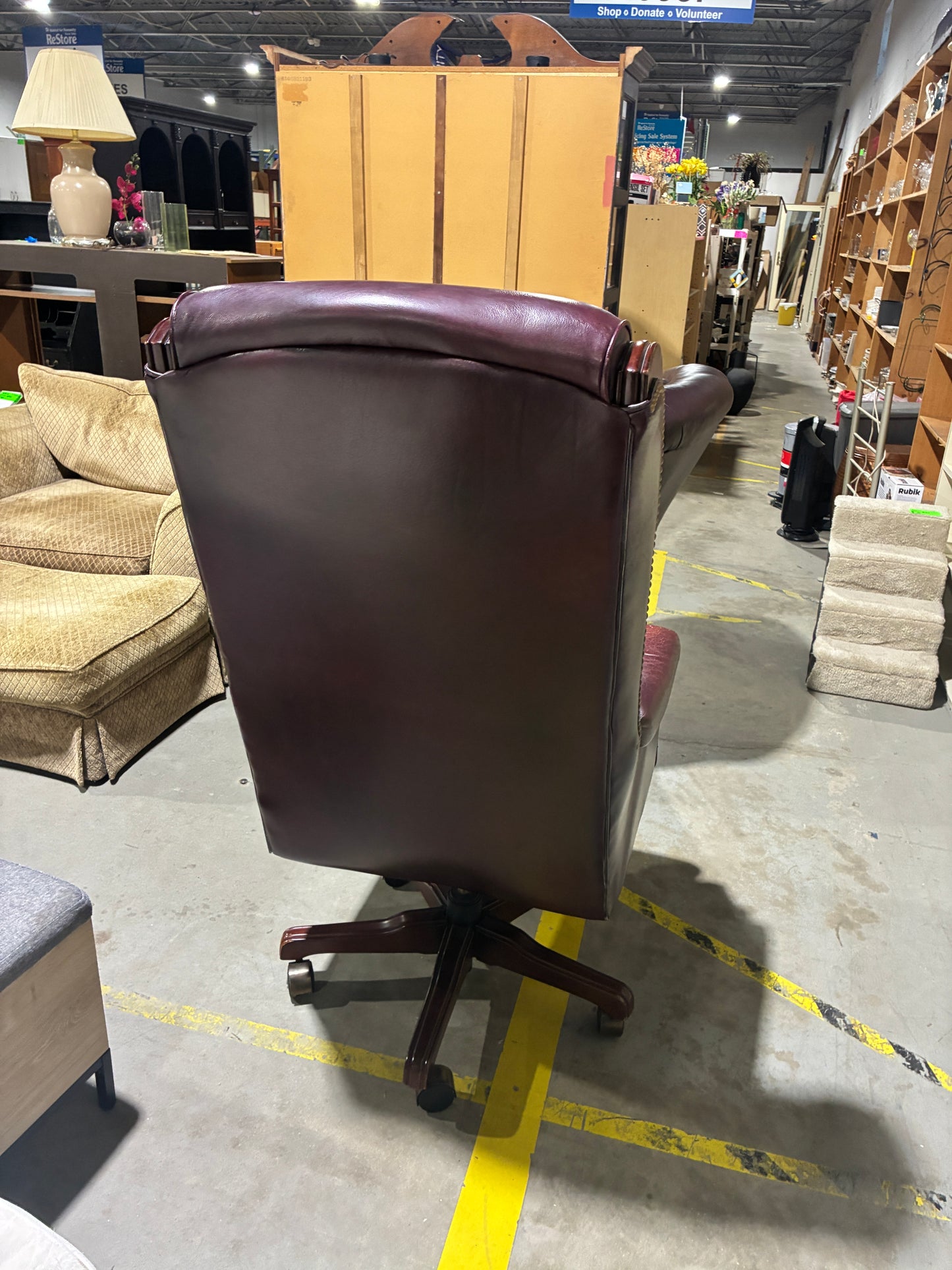 Traditional Burgundy Executive Office Chair