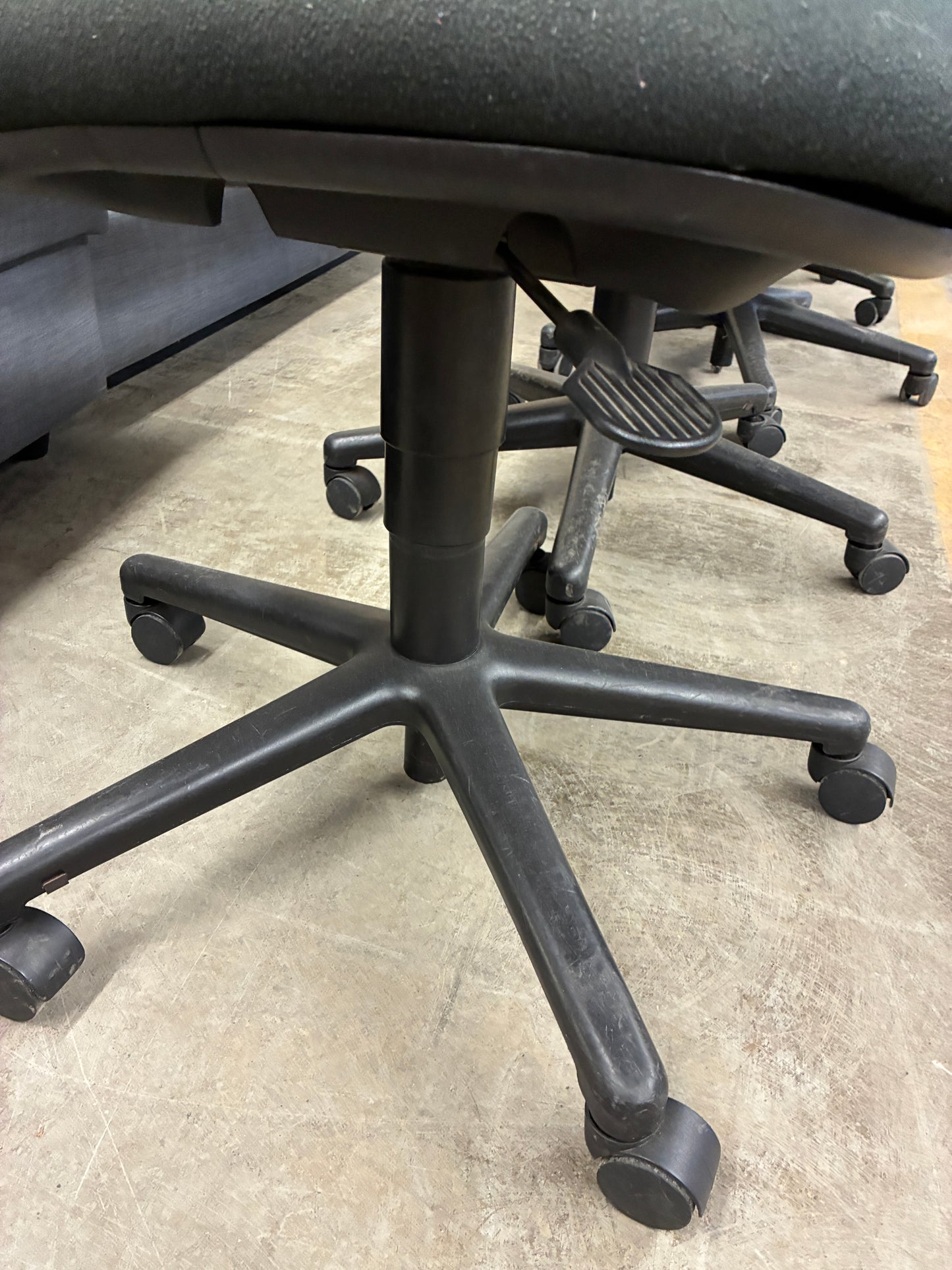 Black Rolling Office Chairs