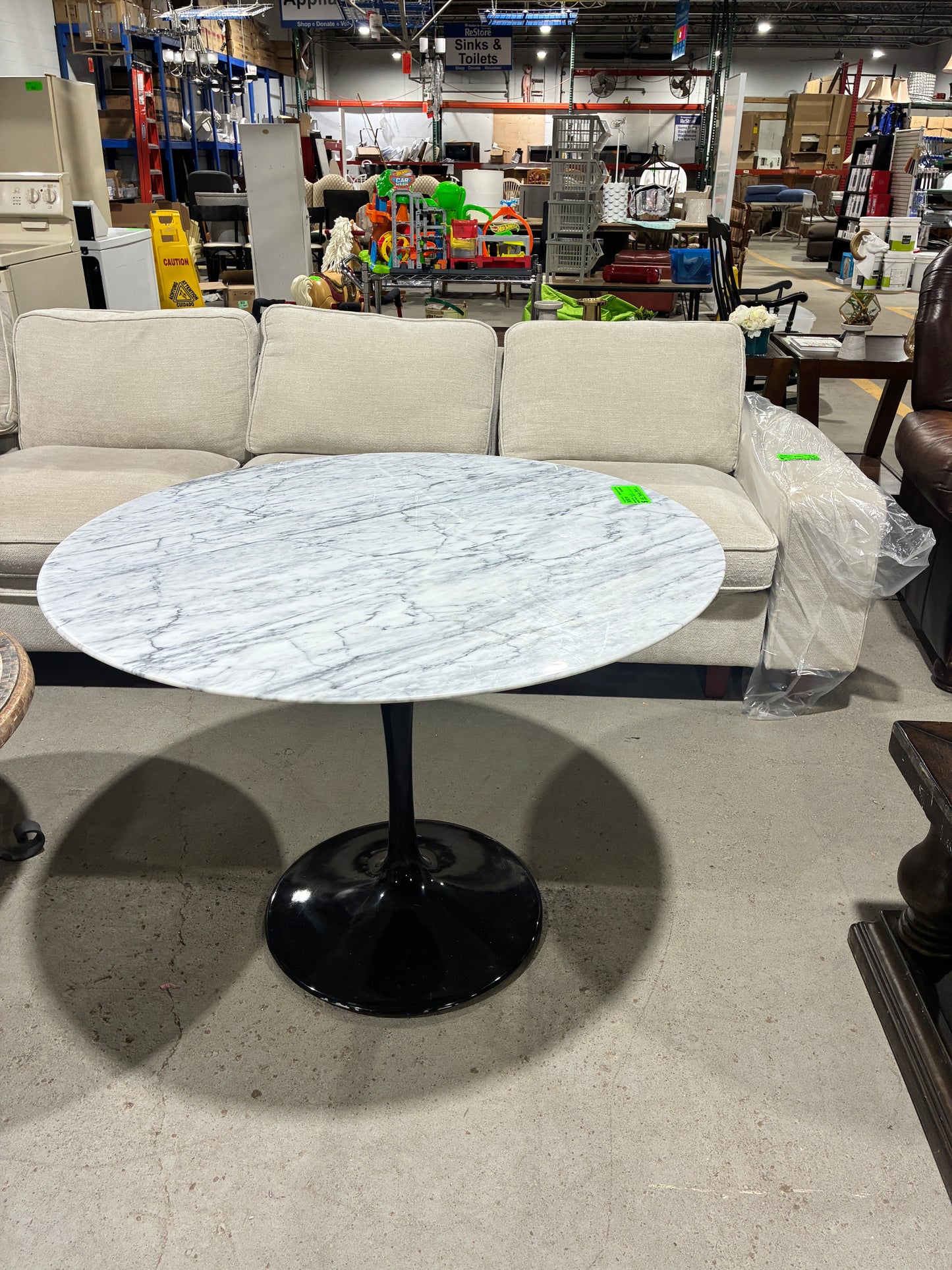 Round Marble Top Tulip Pedestal Table