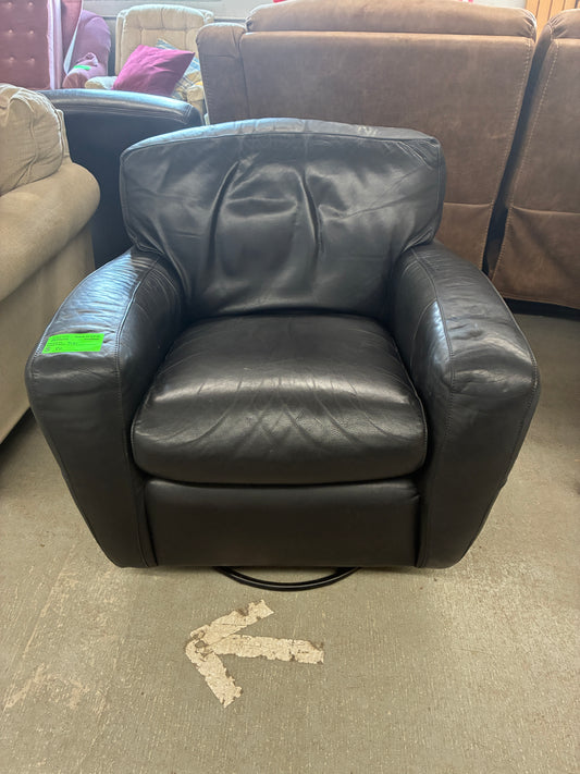 Cibola Black Leather Swivel Chair