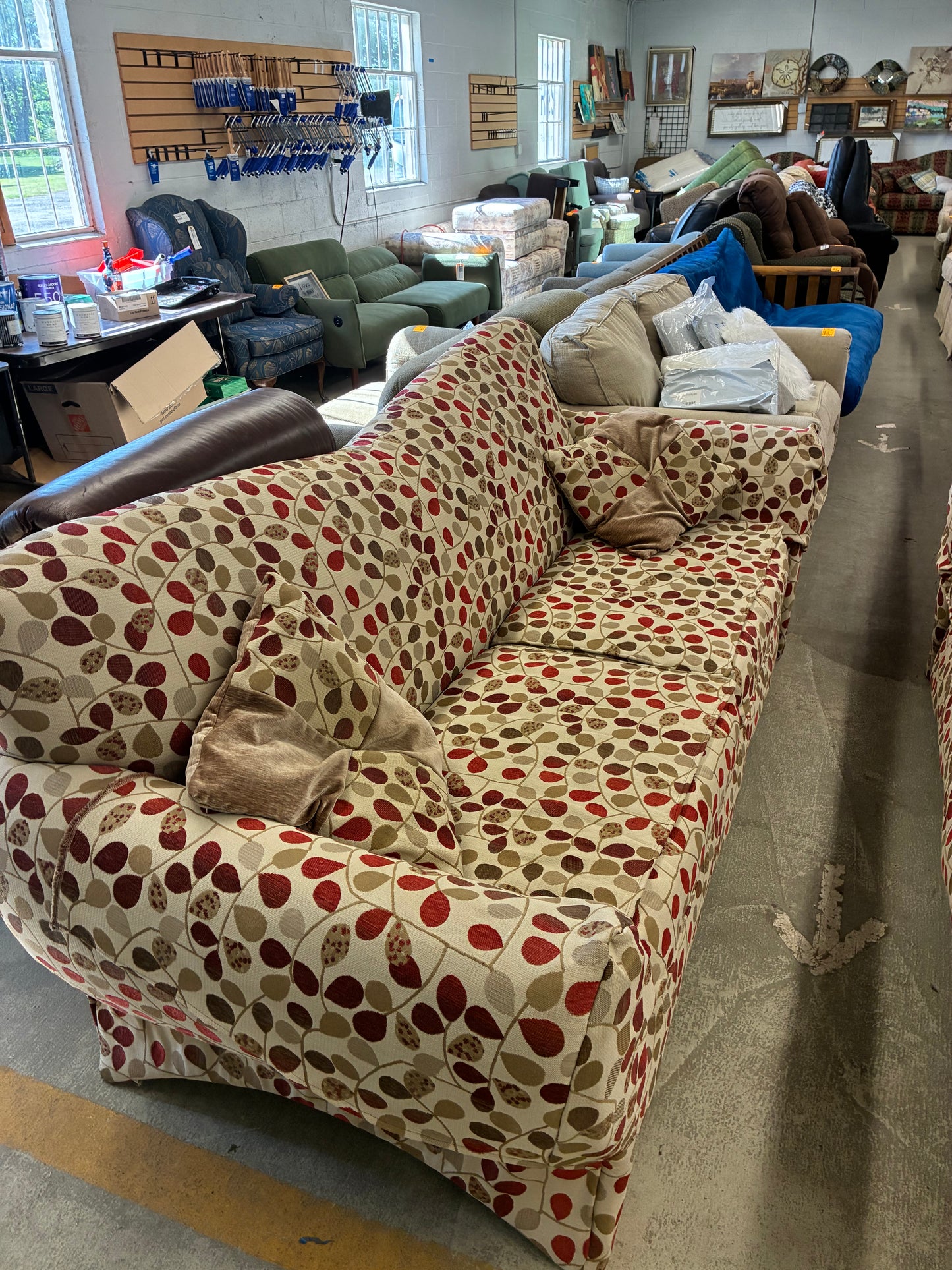 Leaf Pattern Sofa with Accent Pillows