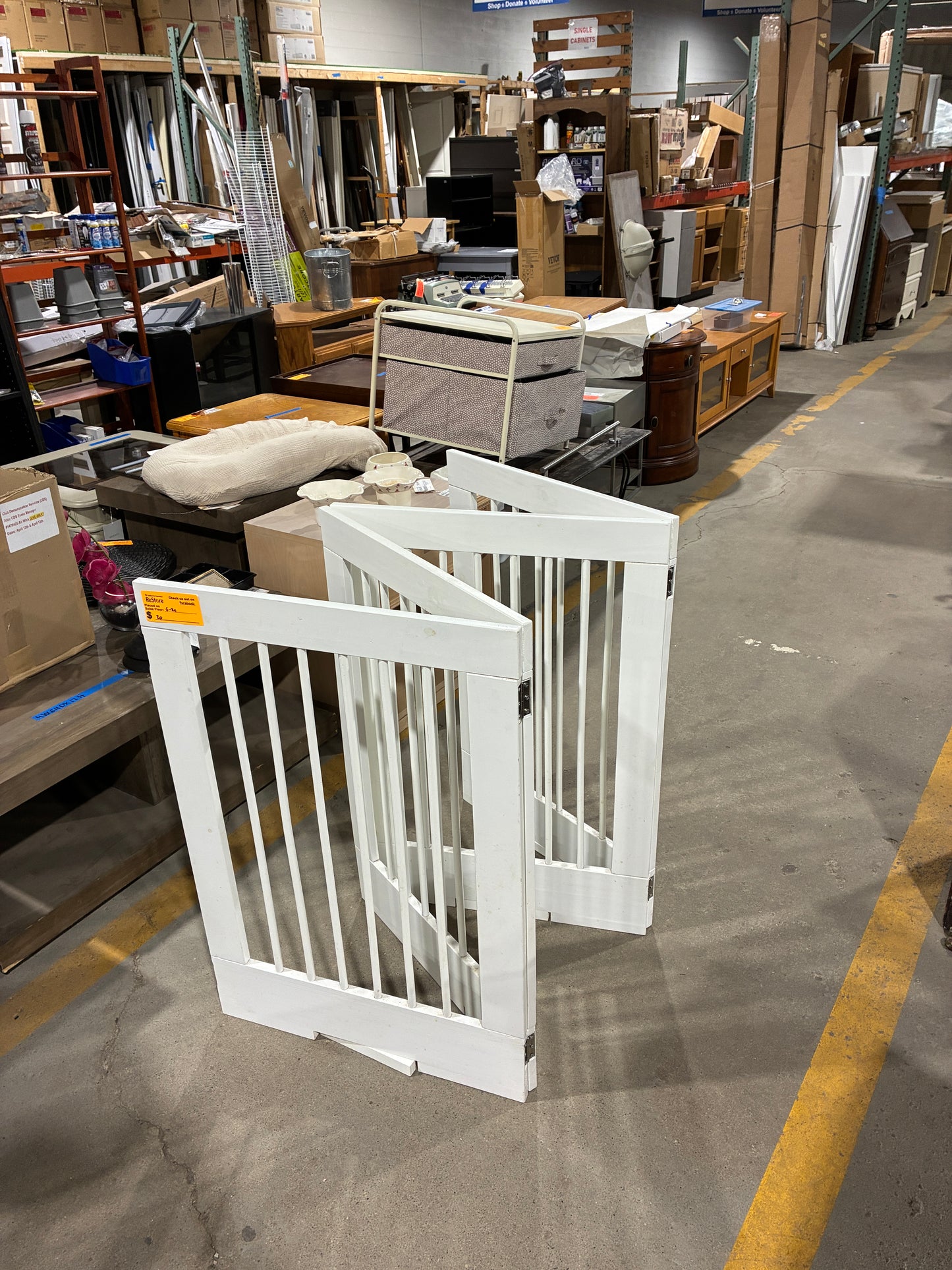 White Freestanding Pet Safety Gate