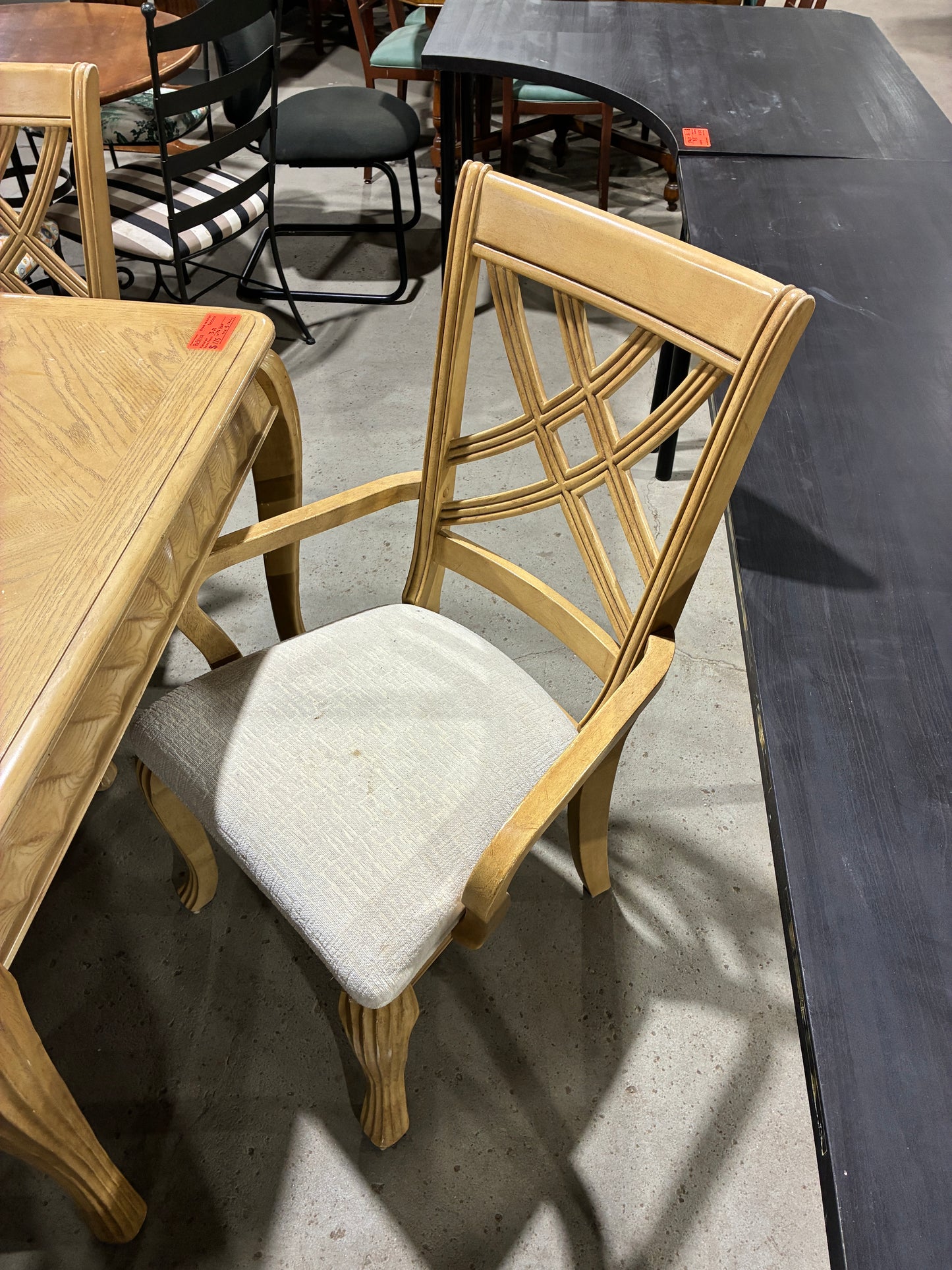 Light Oak Dining Table with Leaf and 5 Chairs