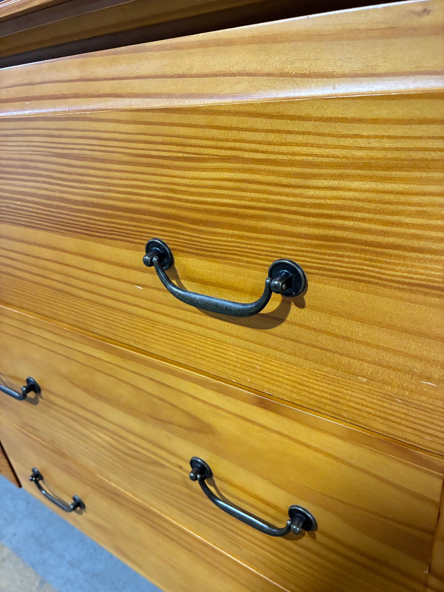 Honey Pine 6-Drawer Dresser