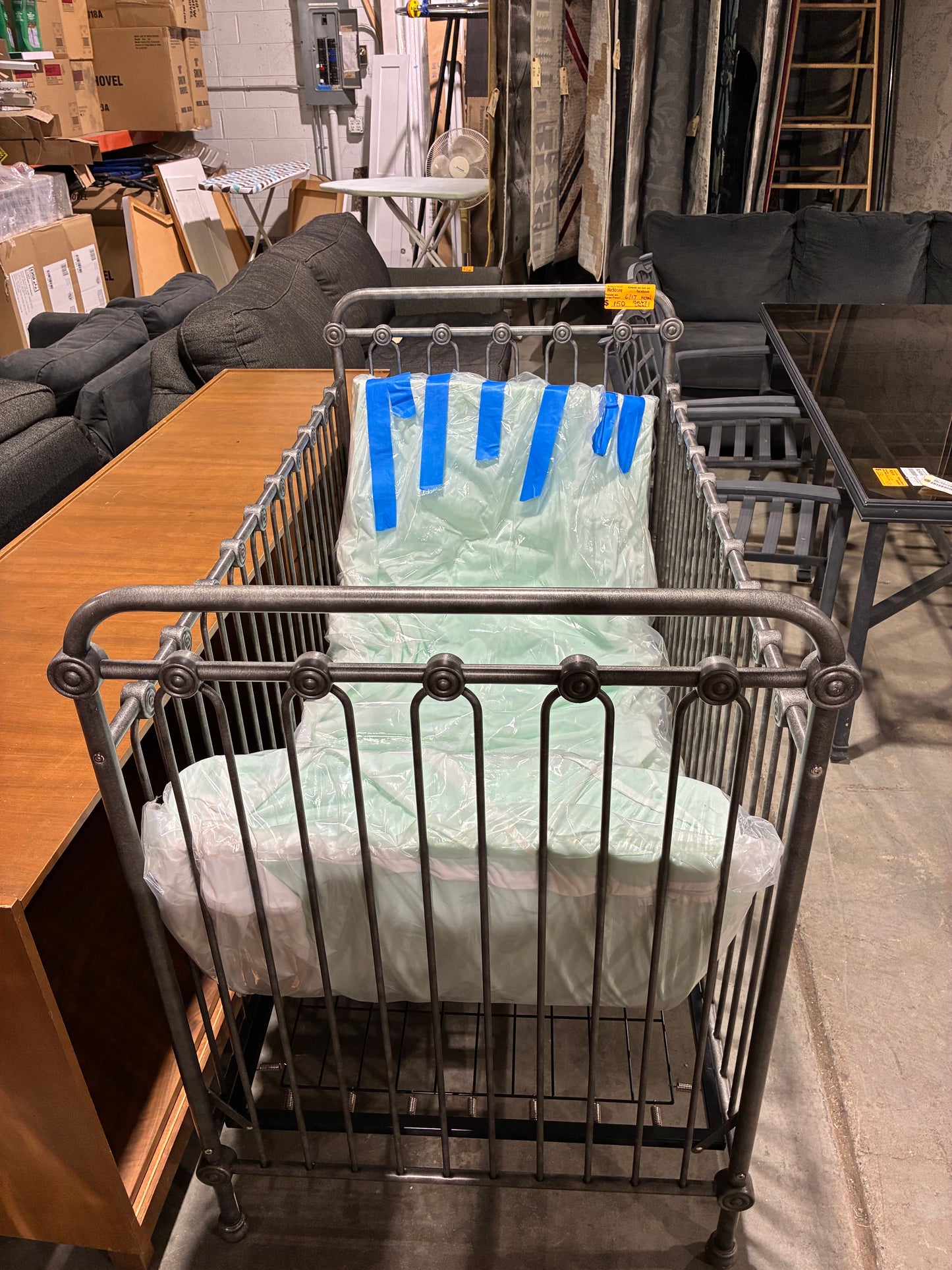 Industrial Metal Baby Crib with Mattress