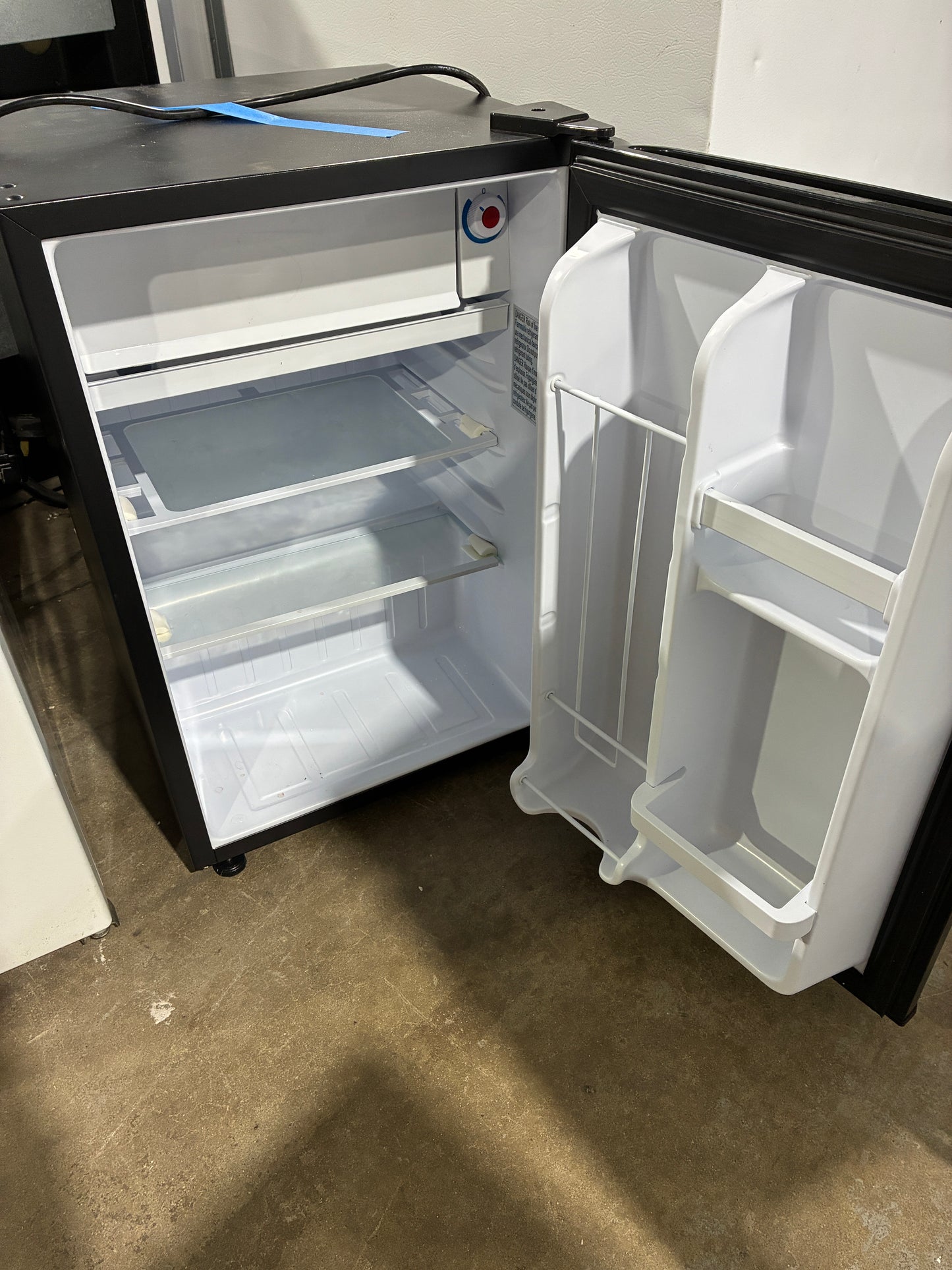 Frigidaire Black Compact Mini Refrigerator