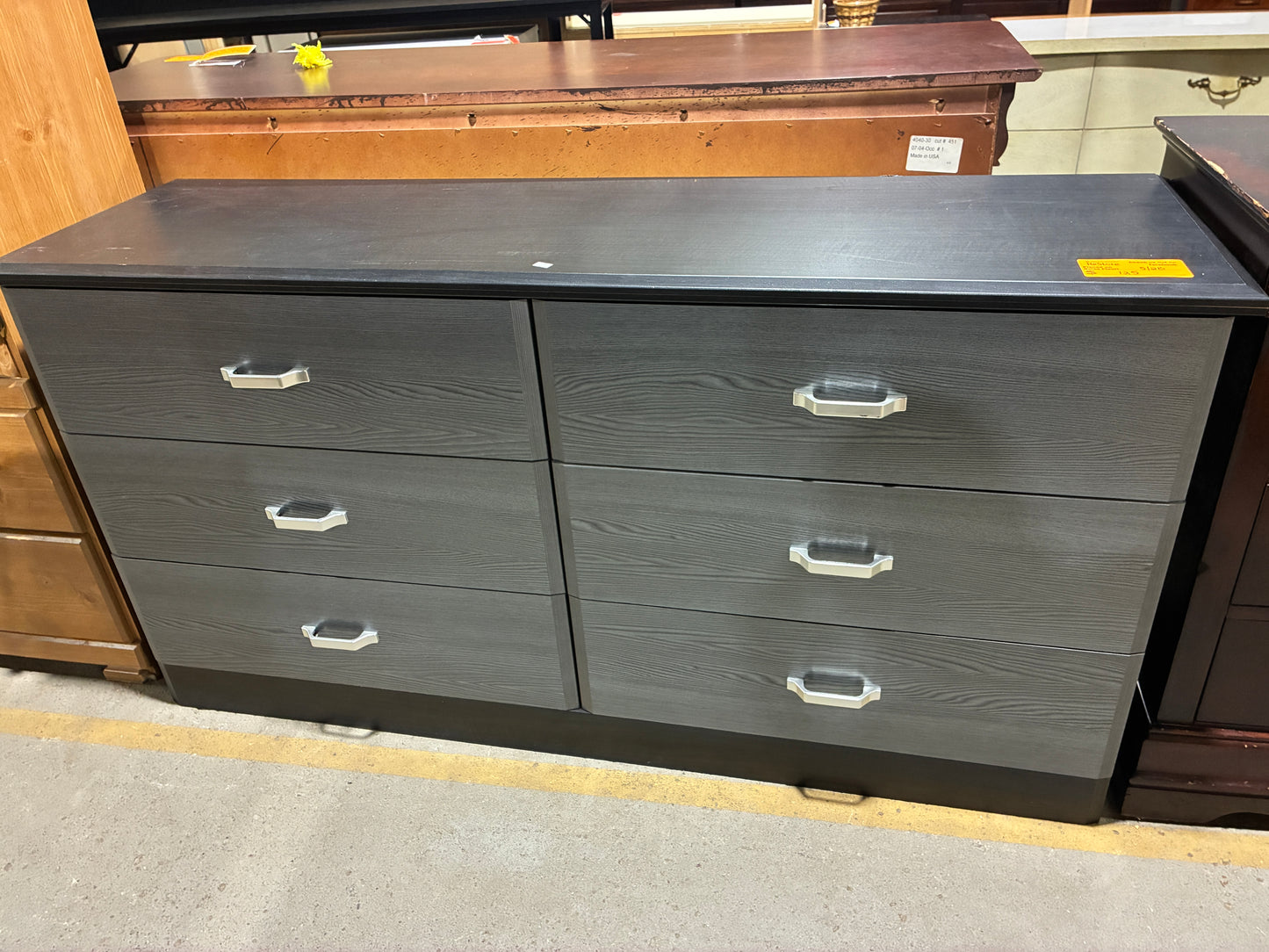 Modern 6-Drawer Dresser
