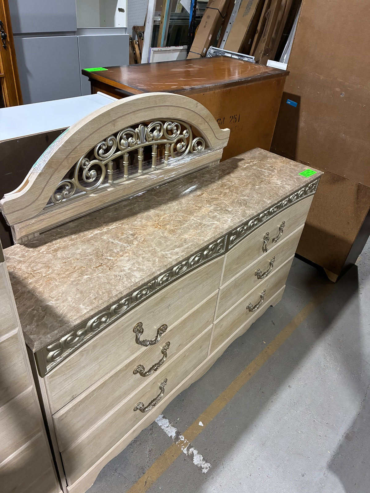 Signature Design 6-Drawer Dresser with Decorative Mirror