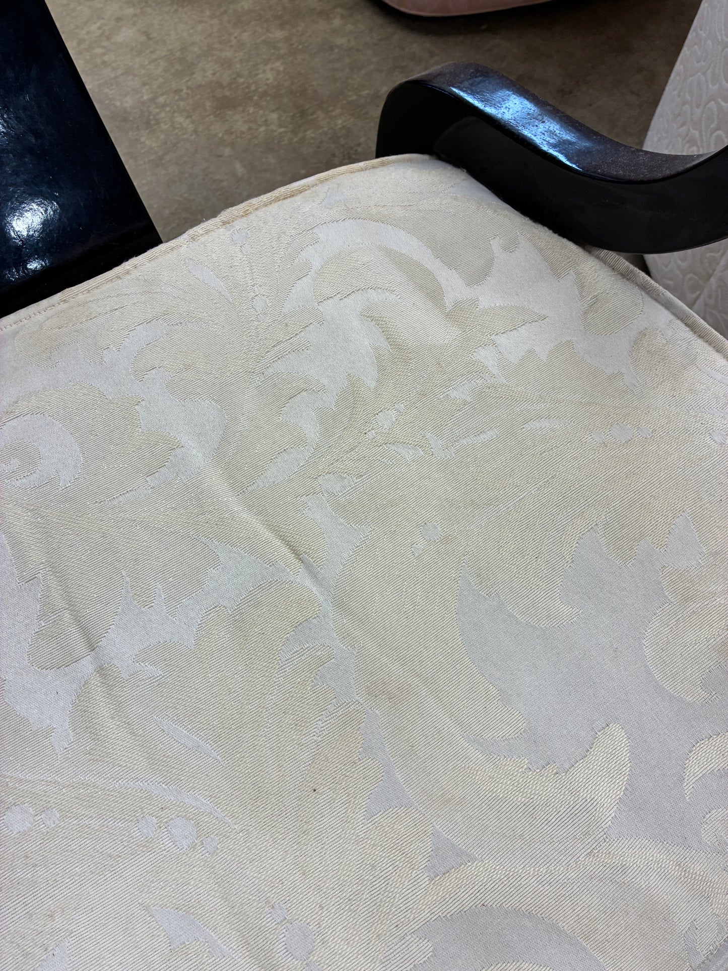 Asian Style Horseshoe Back Accent Chair