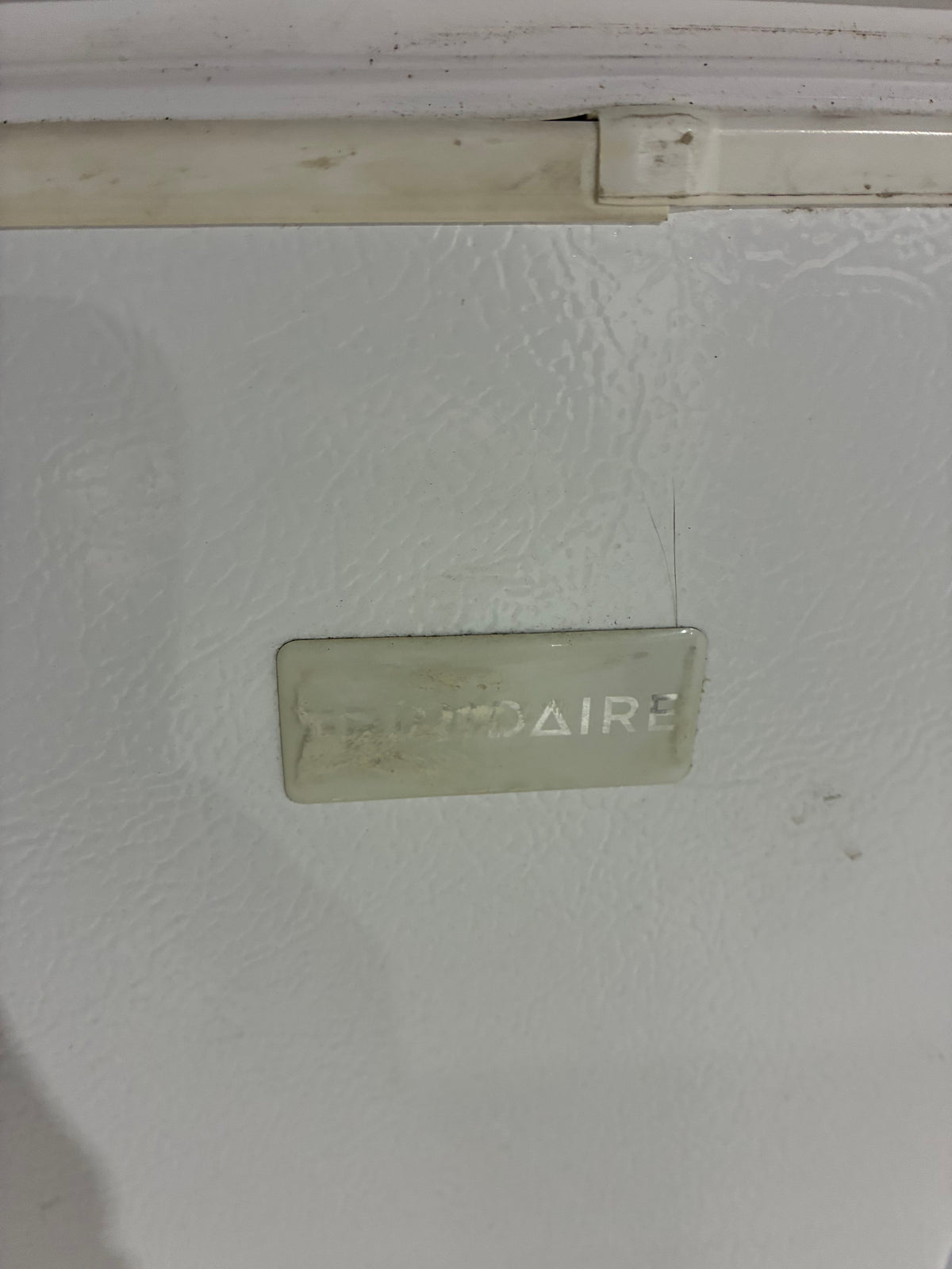 Frigidaire White Chest Freezer with Storage Baskets