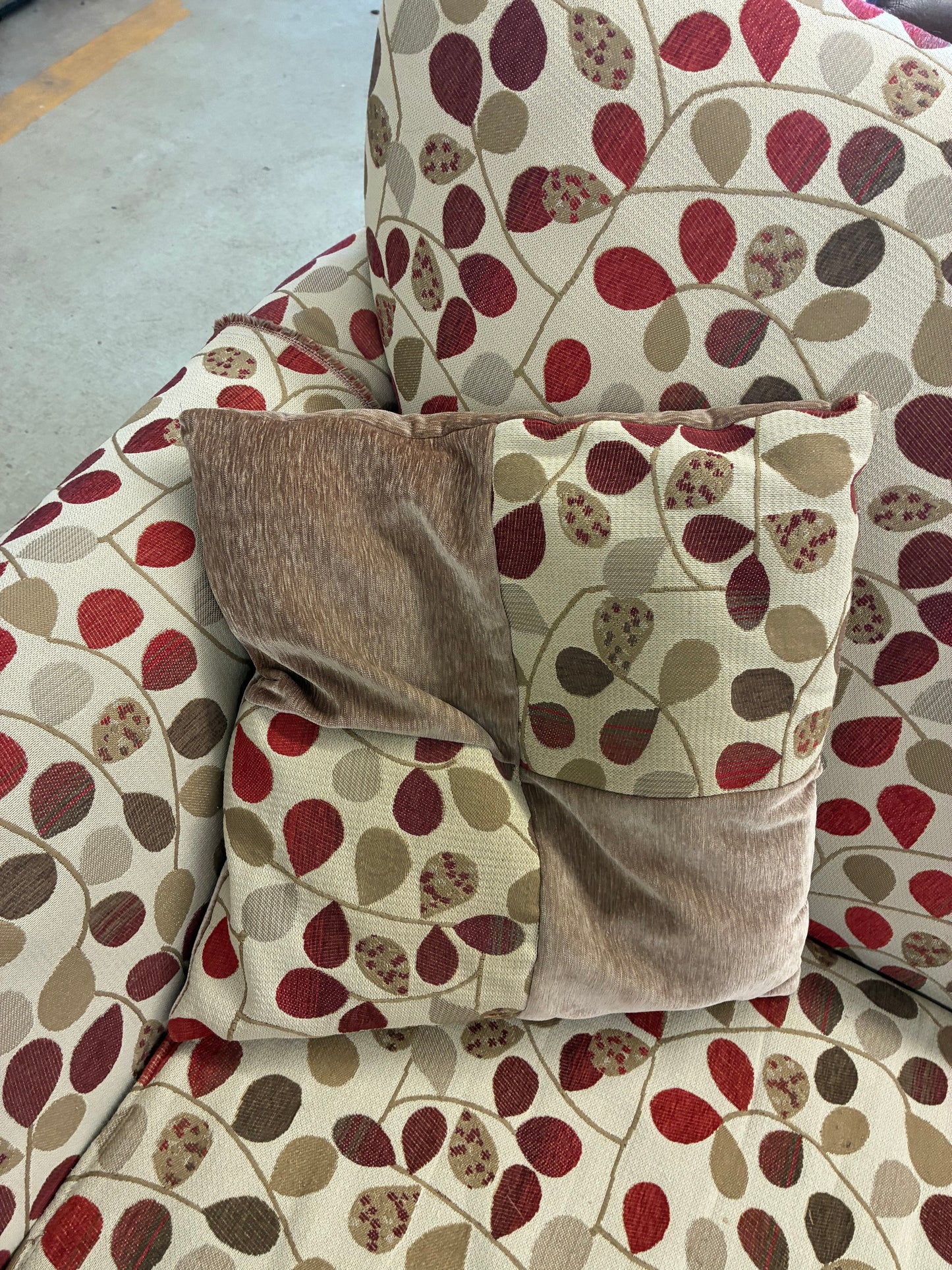 Leaf Pattern Sofa with Accent Pillows