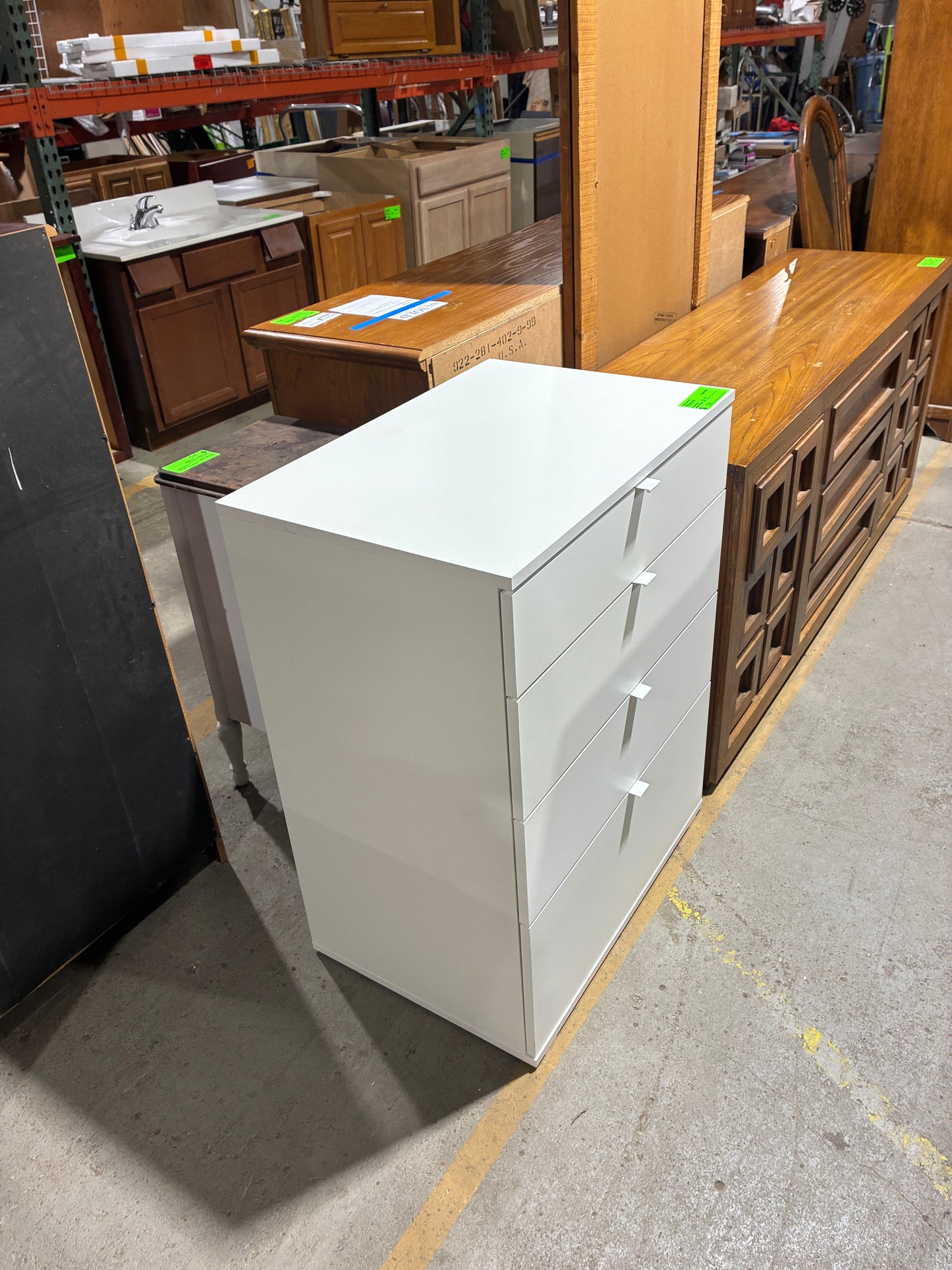 Modern White 4-Drawer Dresser