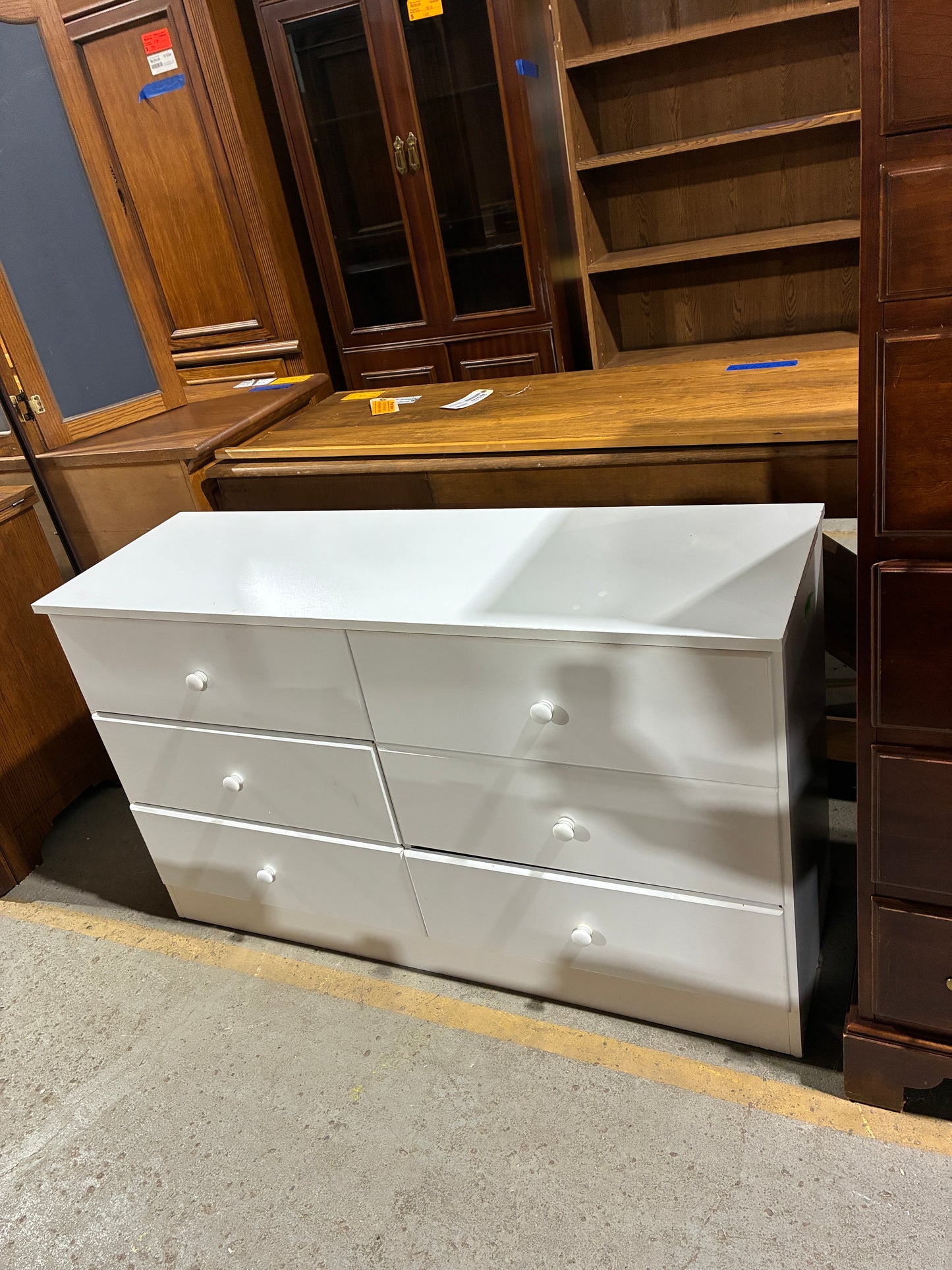 Modern White 6-Drawer Dresser