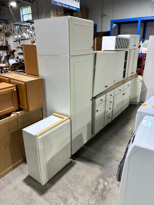 13-Piece White Kitchen Cabinet Set