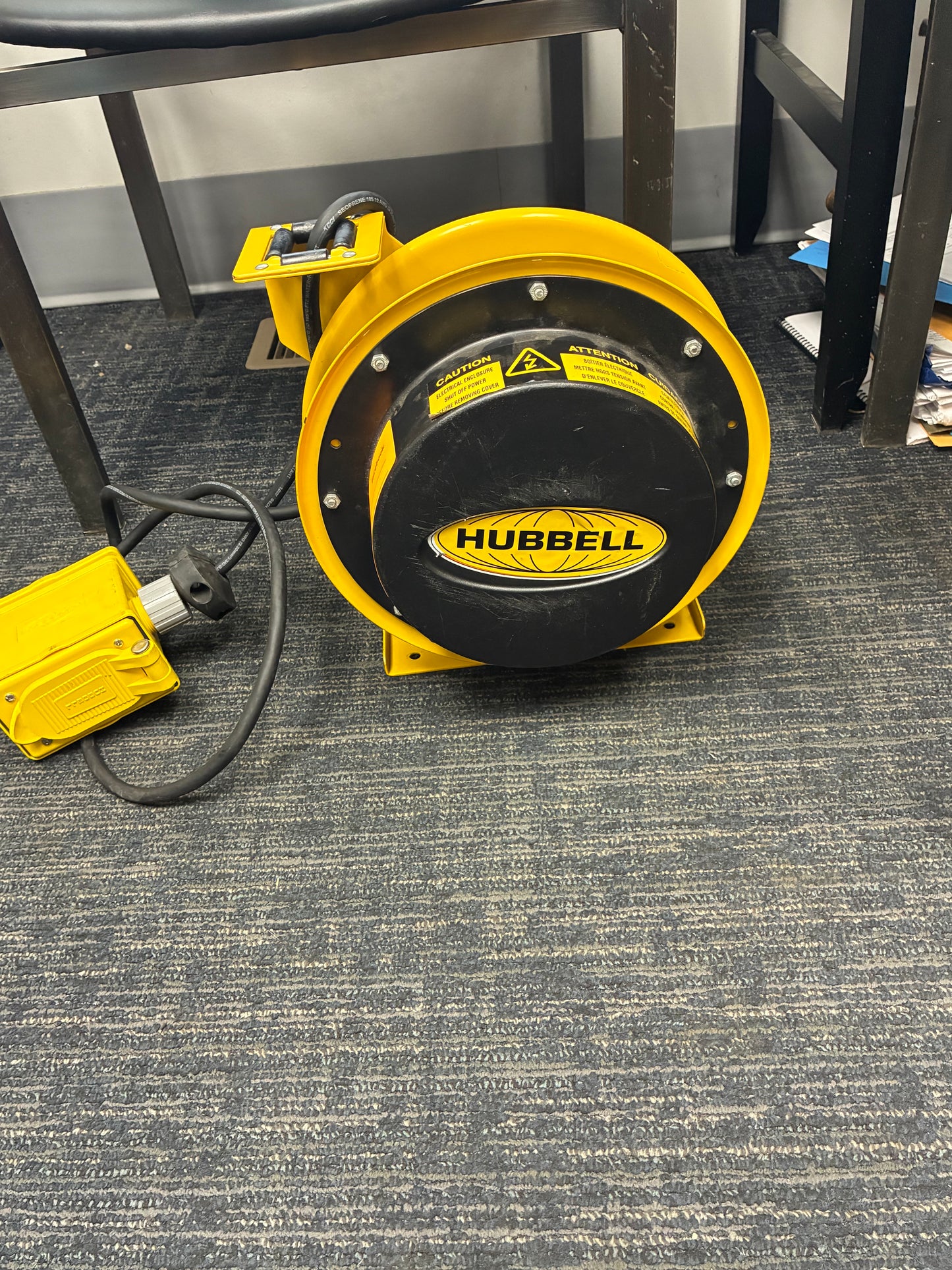 Hubbell Industrial Retractable Cord Reel