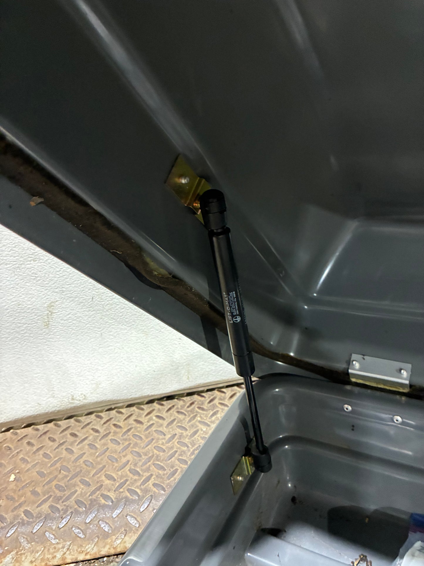SportPak Roof-Mounted Cargo Carrier