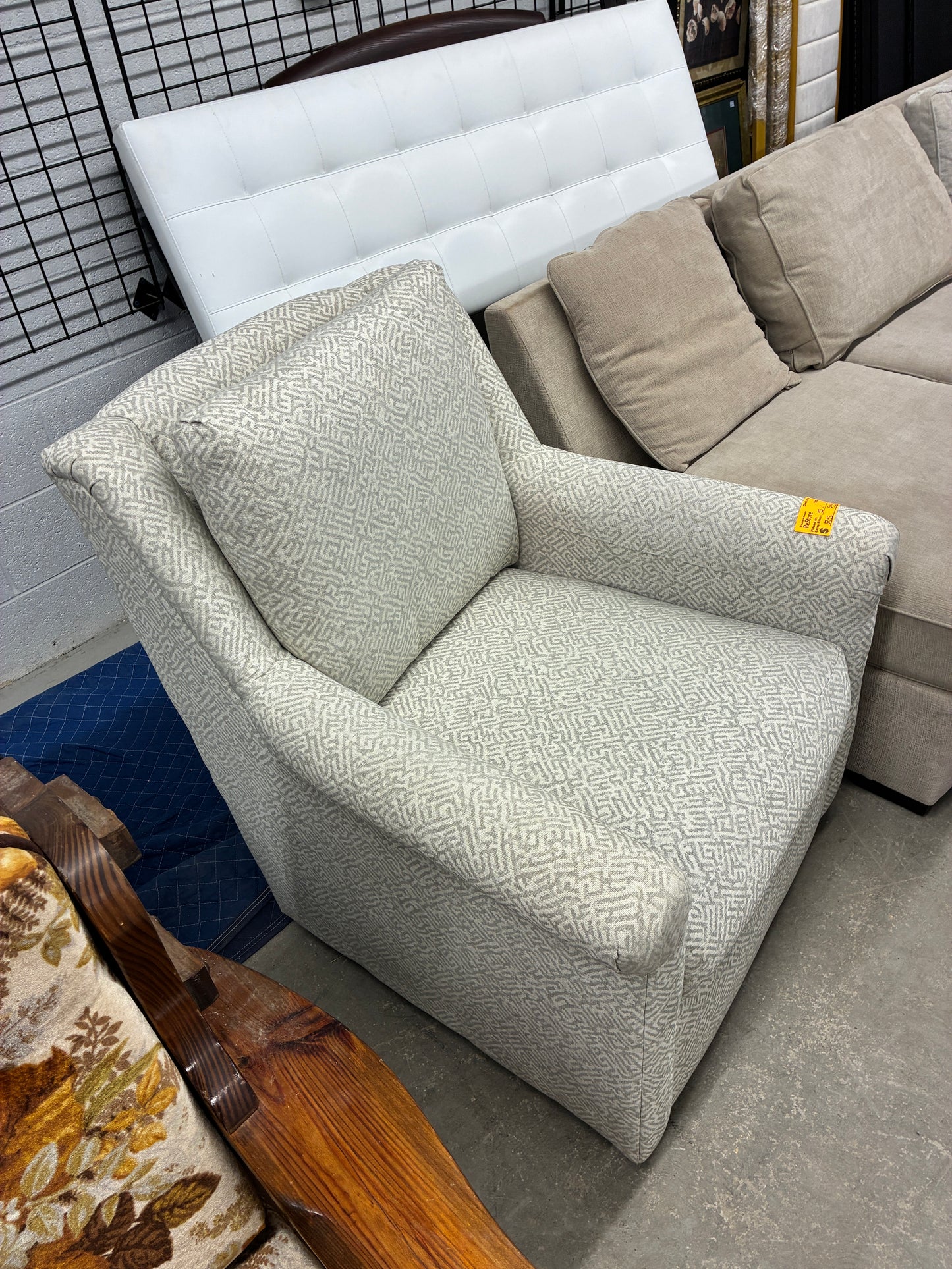 Swivel Upholstered Accent Chair with Patterned Fabric