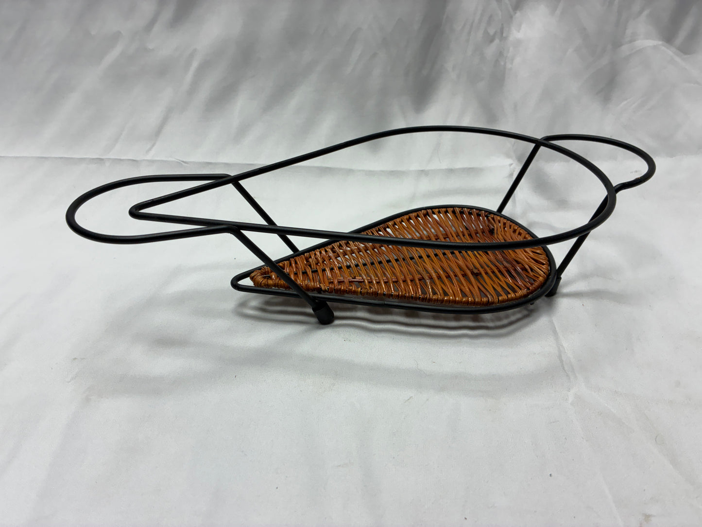 Temp-tations by Tara Ceramic Basket with Metal Stand #2