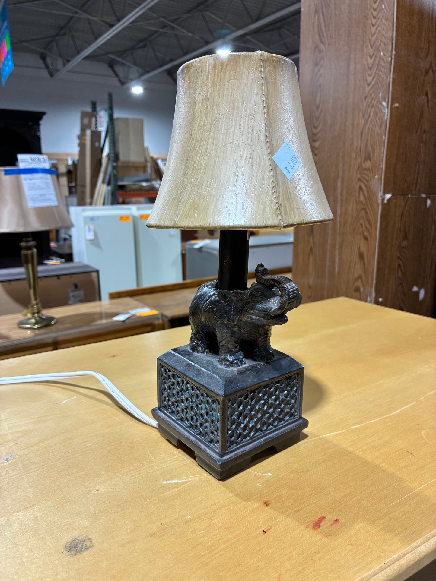 Elephant Accent Table Lamp