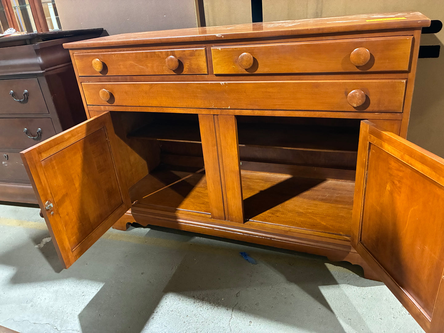 Traditional Cherry Finish Sideboard Buffet Cabinet