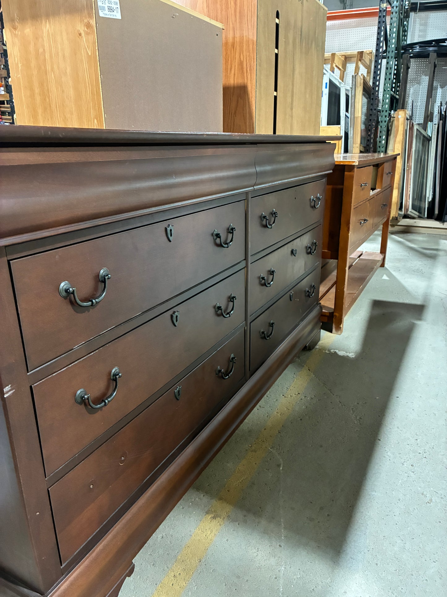 Broyhill 6-Drawer Dresser