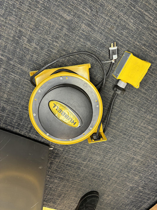 Hubbell Industrial Retractable Cord Reel
