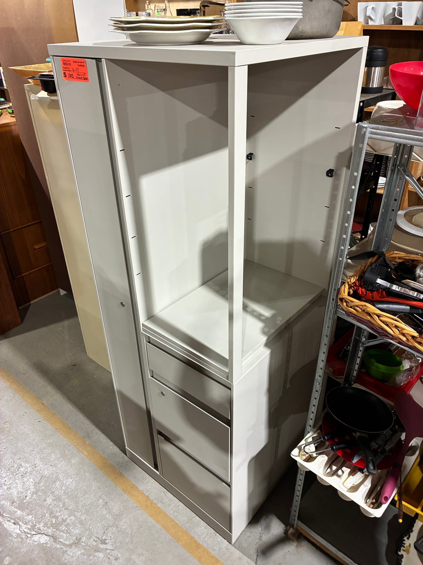 Steelcase Storage Unit with Drawer, Cabinet & Key Lock