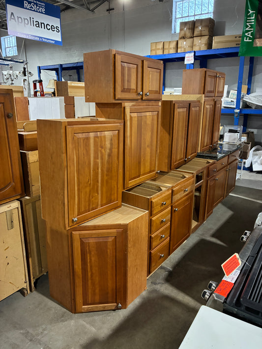 Merillat Solid Wood Kitchen Cabinet Set 12 Piece Collection