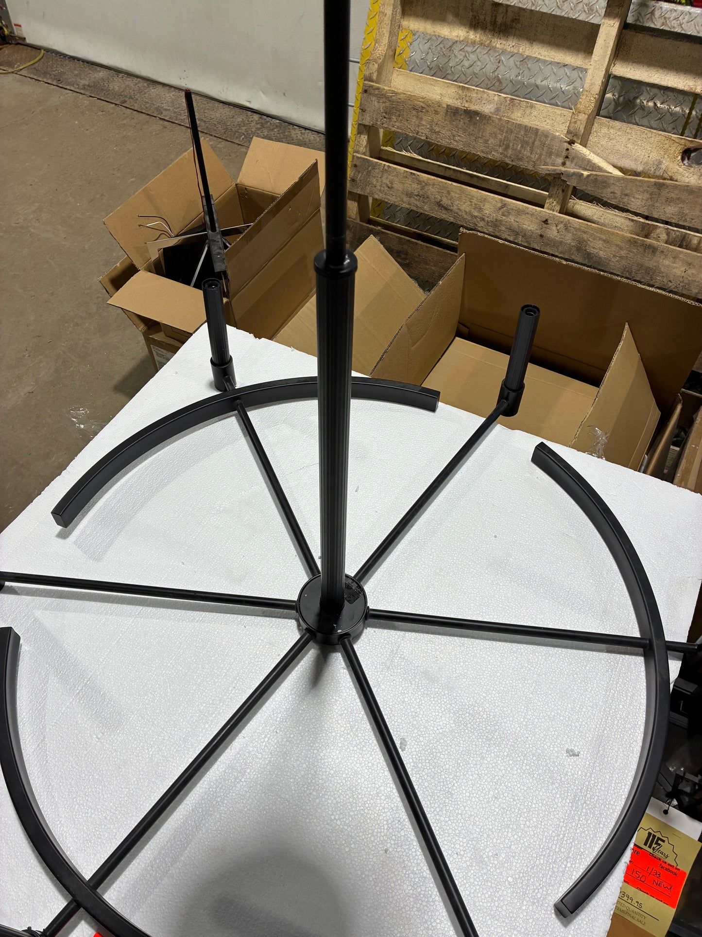 Tolani Black 6 Light Chandelier (Model 635971)