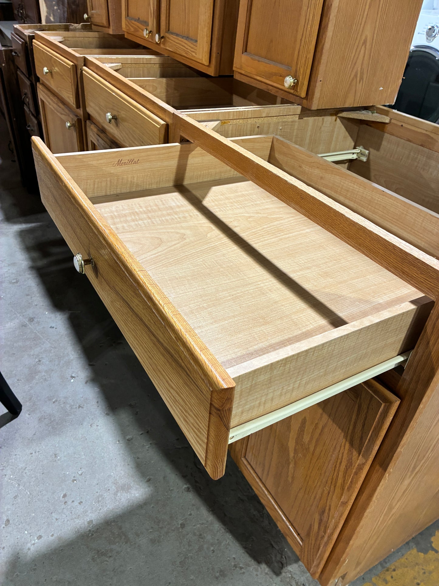 Merillat 6-Piece Oak Kitchen Cabinet Set