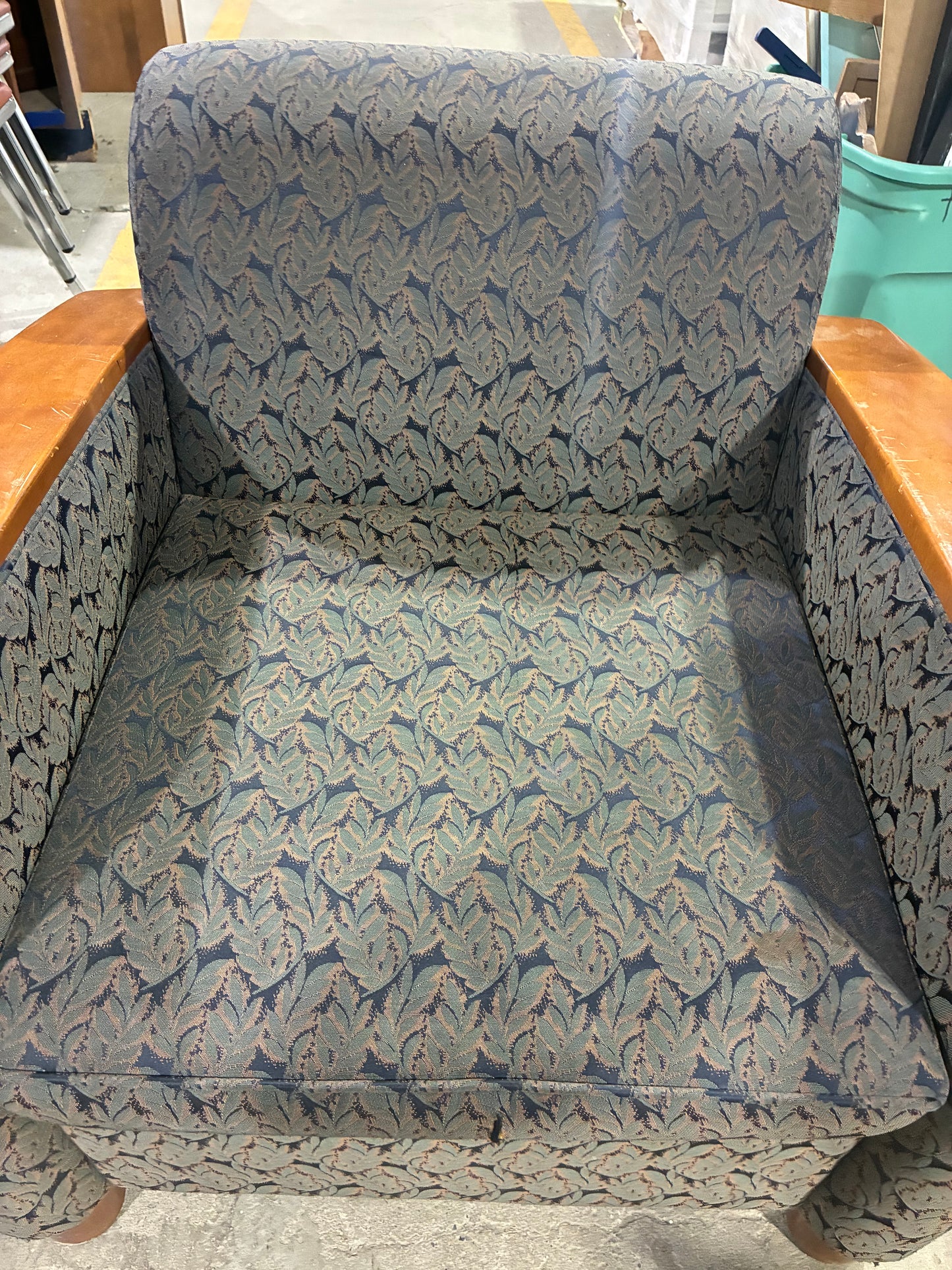 AGI Patterned Lounge Chair