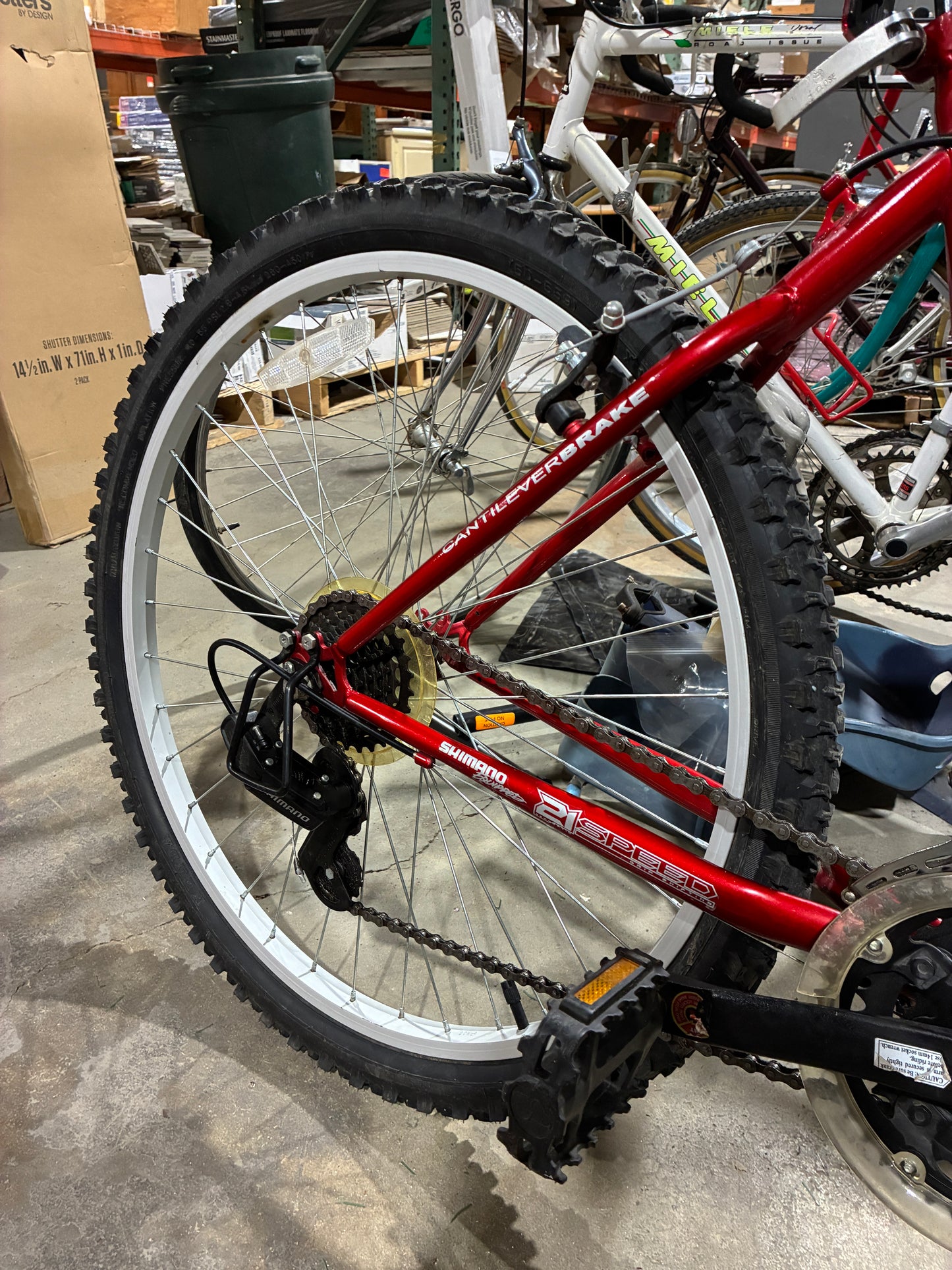 Red Magna Great Divide Mountain Bike