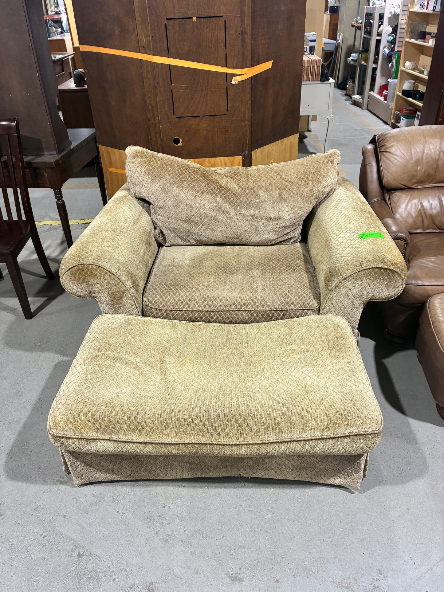 Oversized Accent Chair with Ottoman