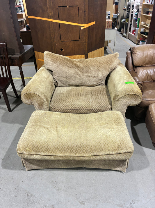 Oversized Accent Chair with Ottoman