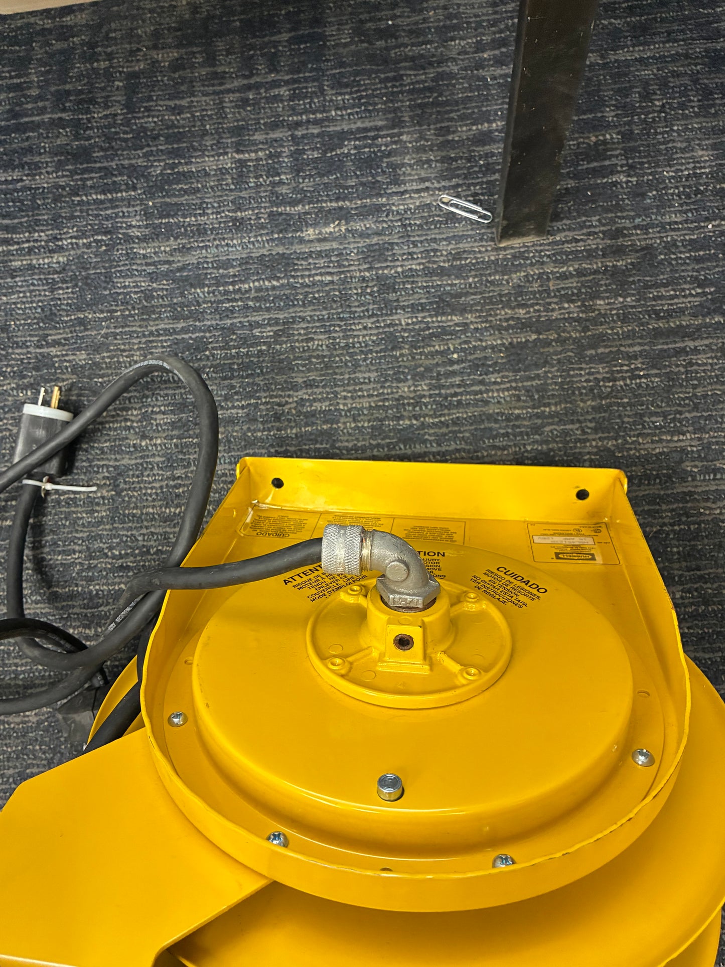 Hubbell Industrial Retractable Cord Reel