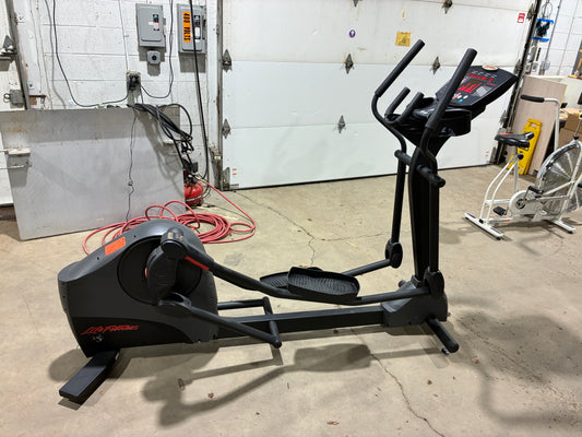 Life Fitness X5i Elliptical Cross Trainer