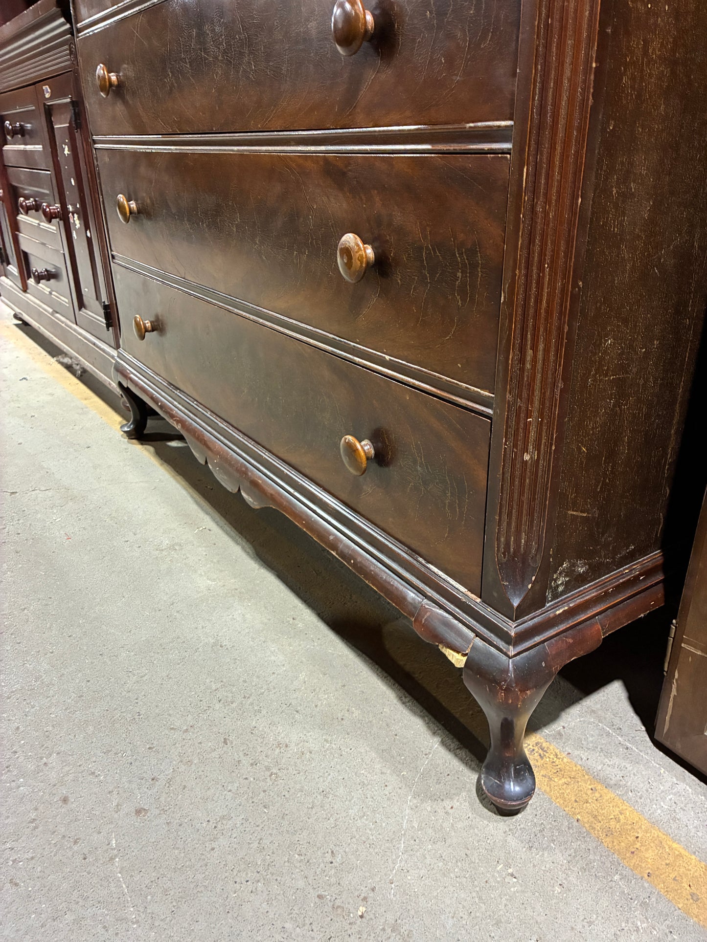 Vintage Wood 4-Drawer Dresser