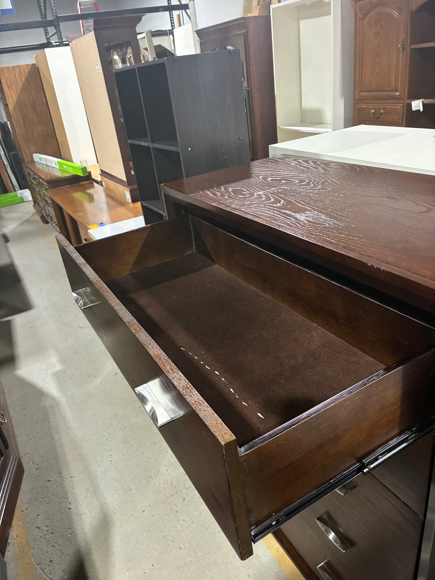 Modern Dark Wood 5-Drawer Chest